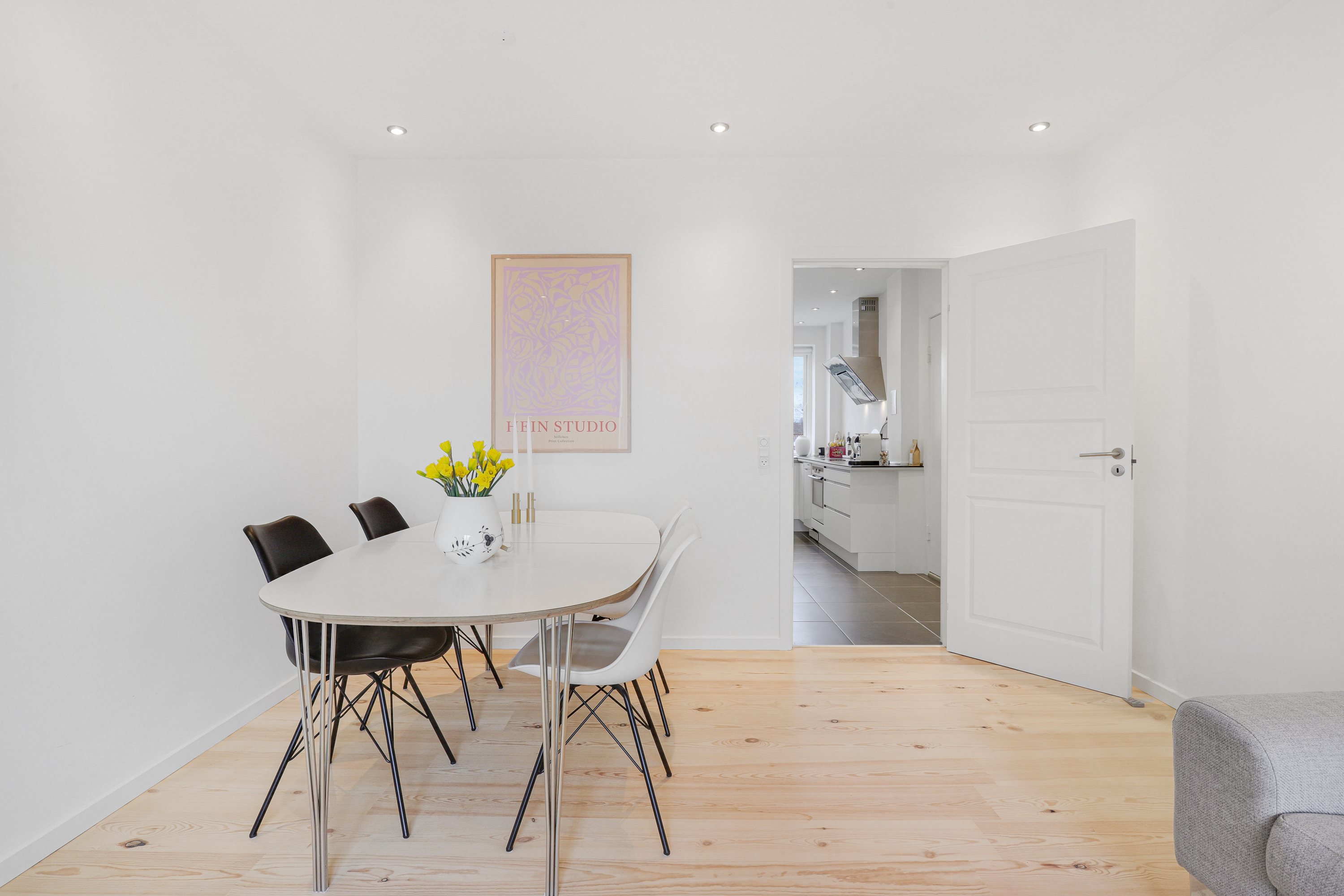 Fremhævet andet billede i fuldskærmstilstand. Billede af Jyllandsvej 12A, 2. th., 2000 Frederiksberg