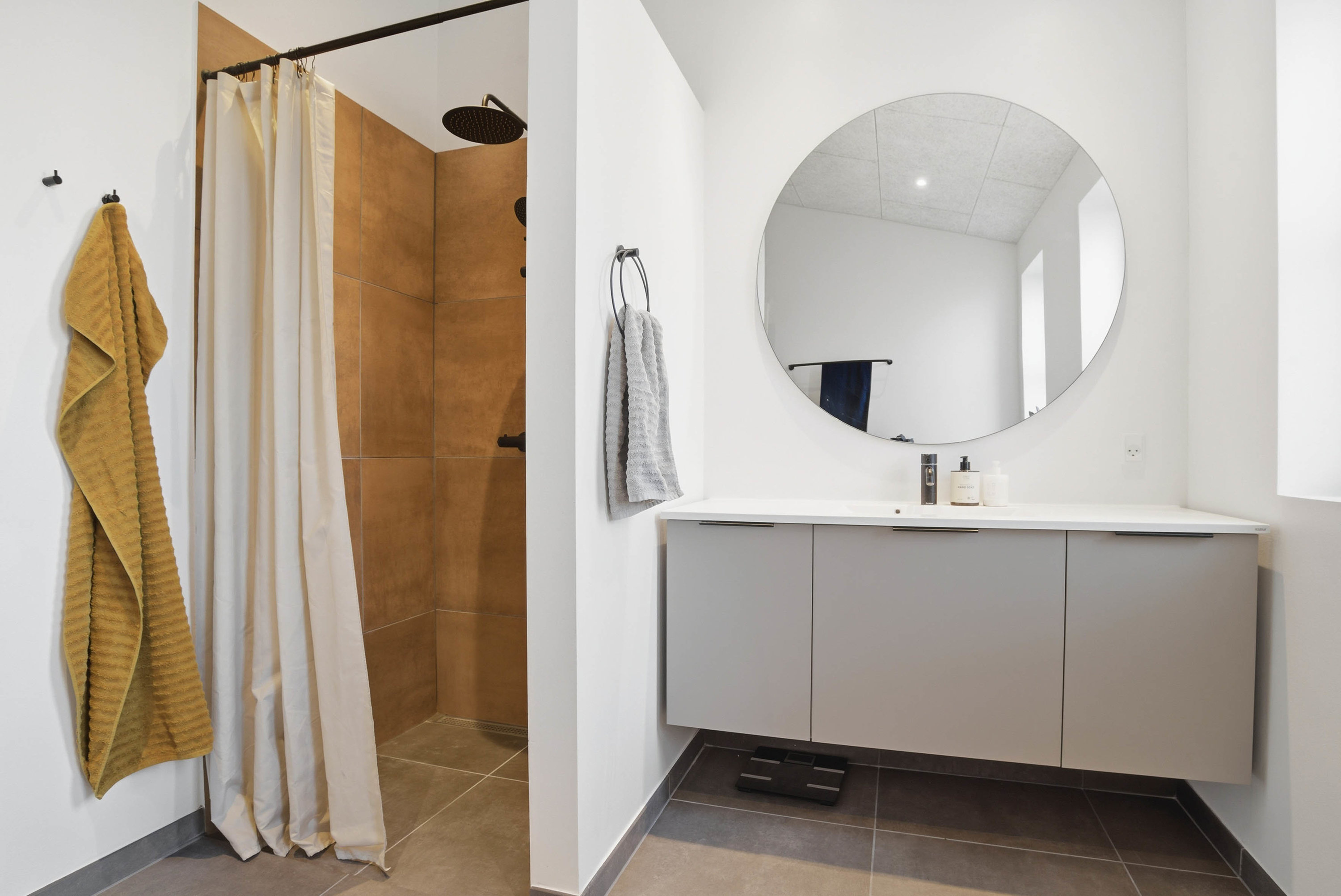 Fremhævet badeværelse billede i fuldskærmstilstand. Billede af Fjald 5, Halgårde, 7500 Holstebro