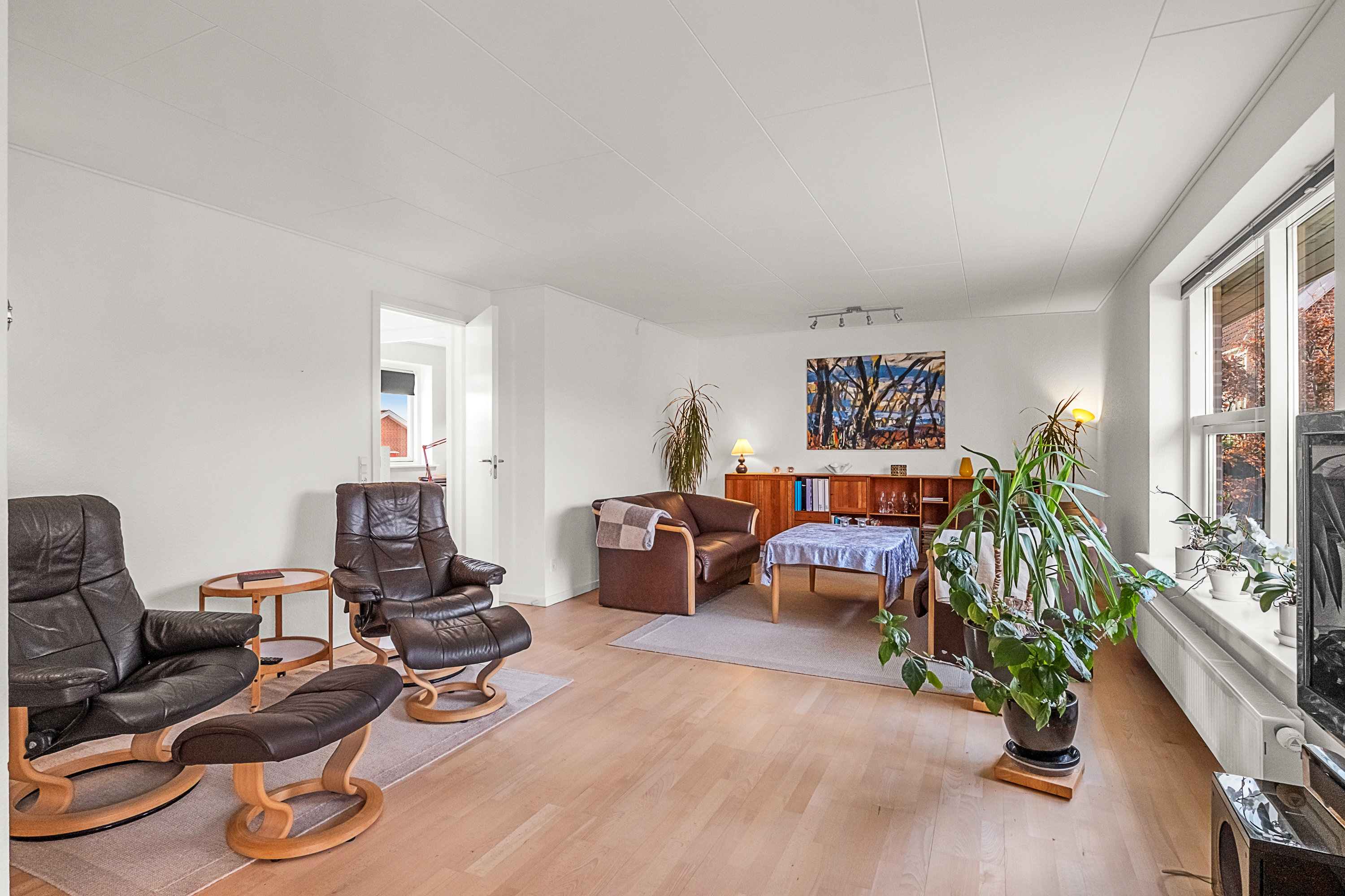 Fremhævet stue billede i fuldskærmstilstand. Billede af Bøgehaven 45, 8520 Lystrup