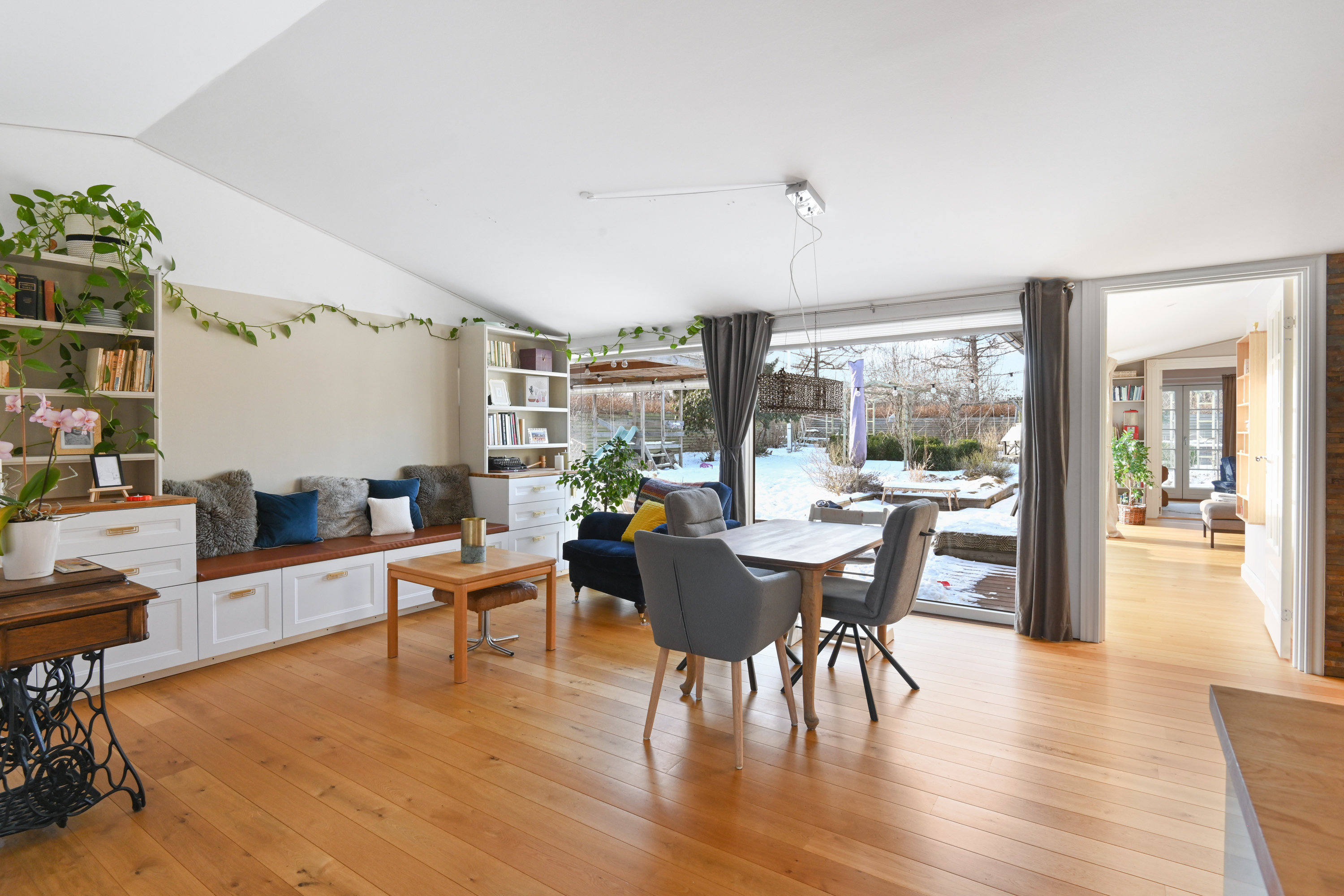 Fremhævet  billede i fuldskærmstilstand. Billede af Æblerosestien 1, 3460 Birkerød