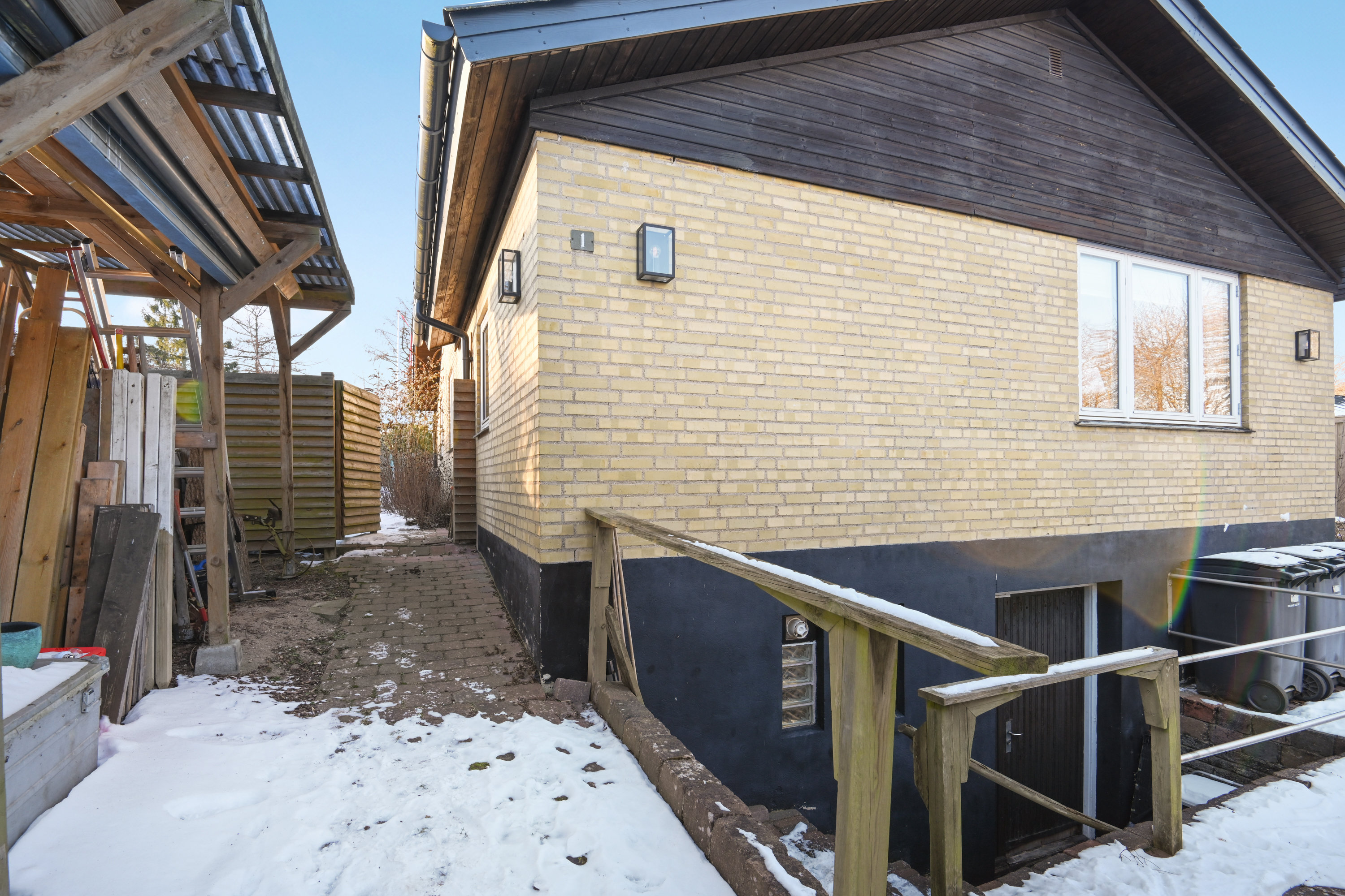 Fremhævet  billede i fuldskærmstilstand. Billede af Æblerosestien 1, 3460 Birkerød