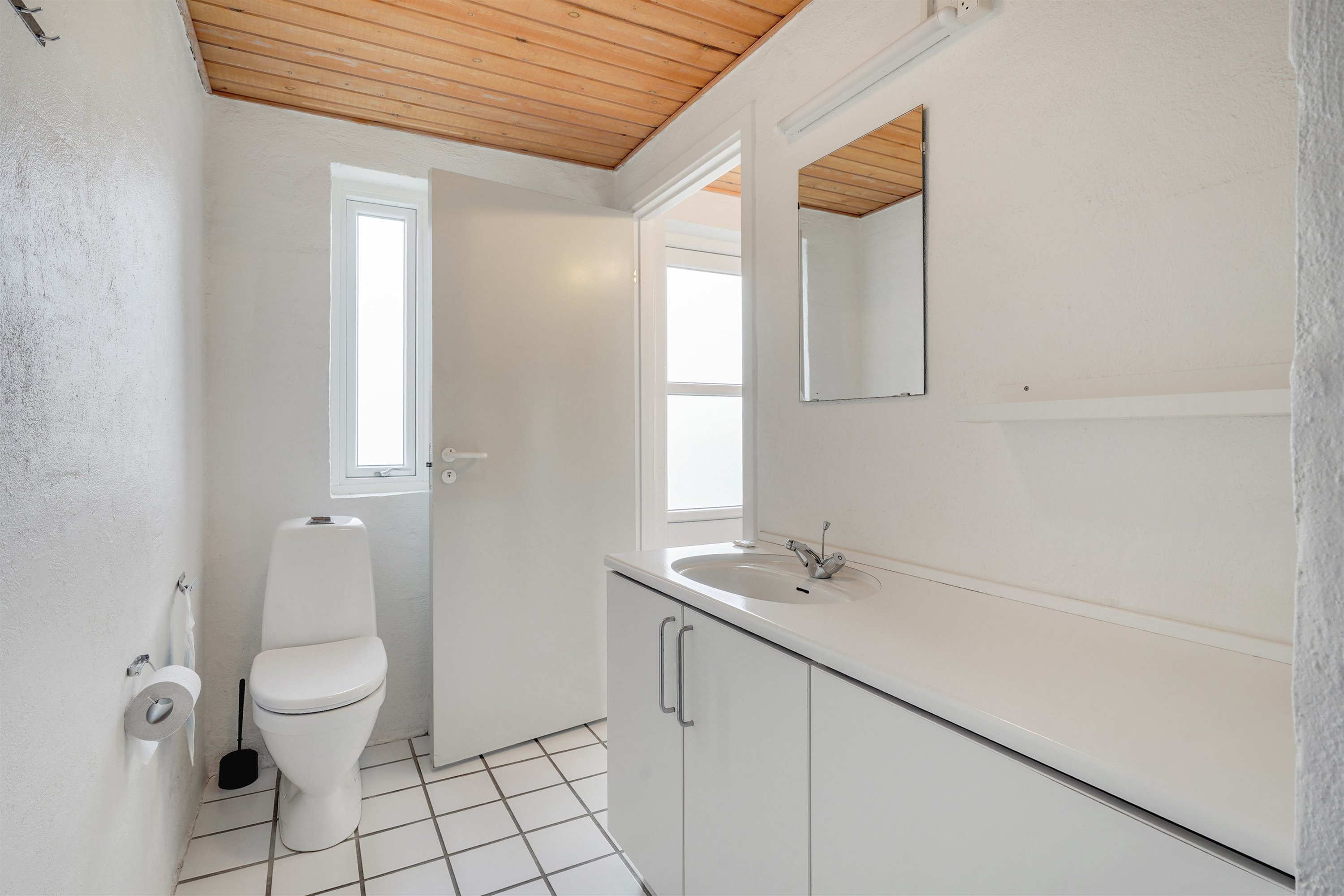 Fremhævet badeværelse billede i fuldskærmstilstand. Billede af Hovej 4A, 33., 6857 Blåvand