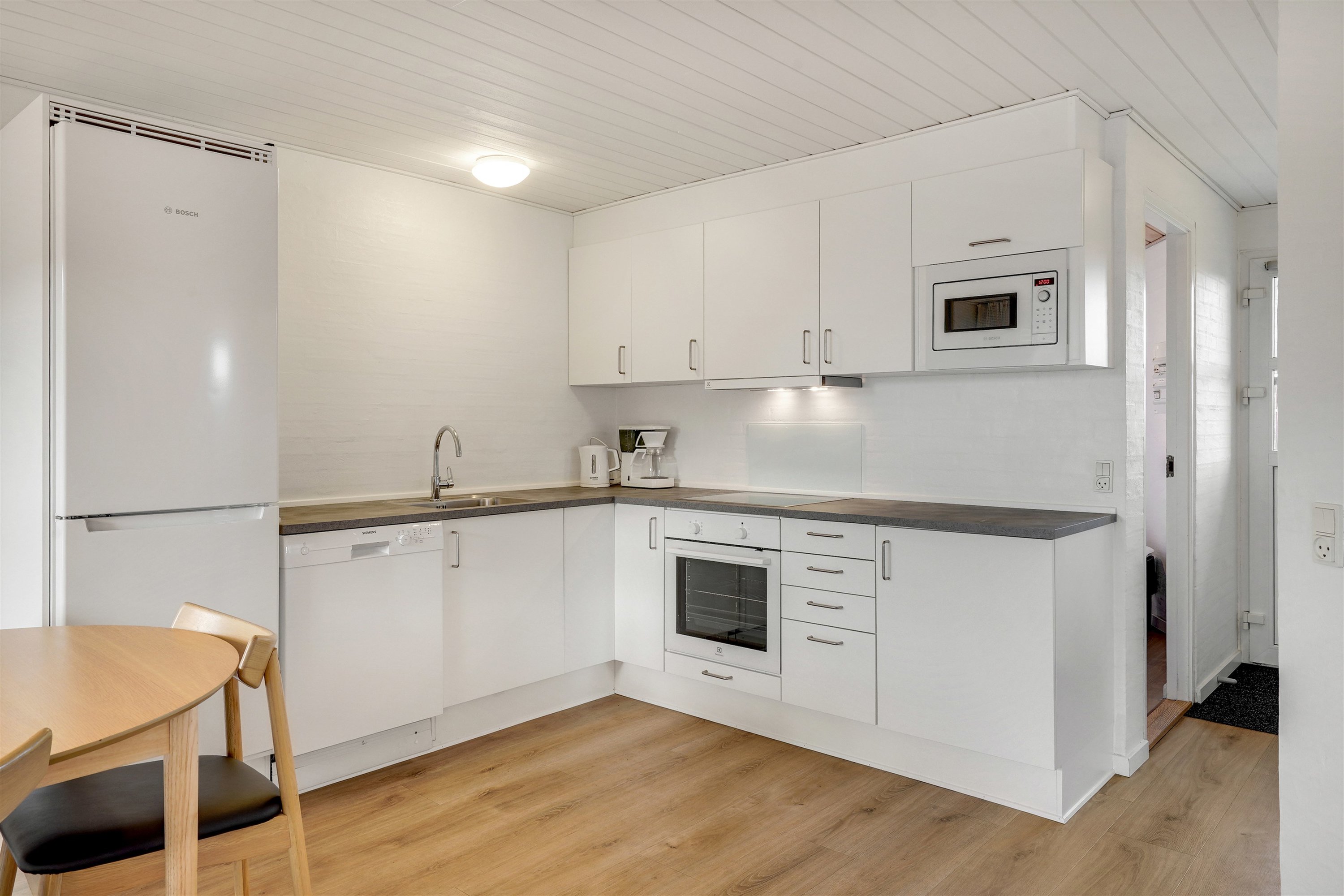 Fremhævet køkken billede i fuldskærmstilstand. Billede af Hovej 4A, 64., 6857 Blåvand