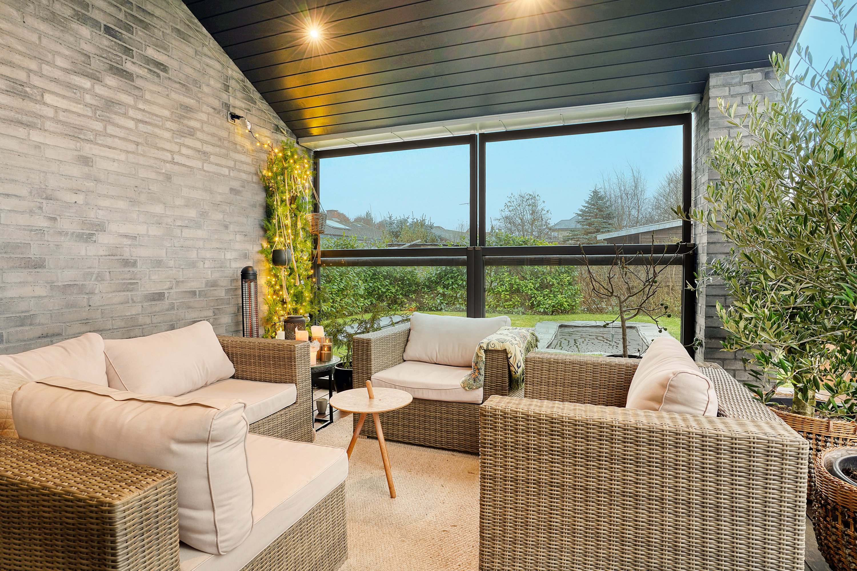 Fremhævet vinterhave billede i fuldskærmstilstand. Billede af Ellevej 6, 3400 Hillerød