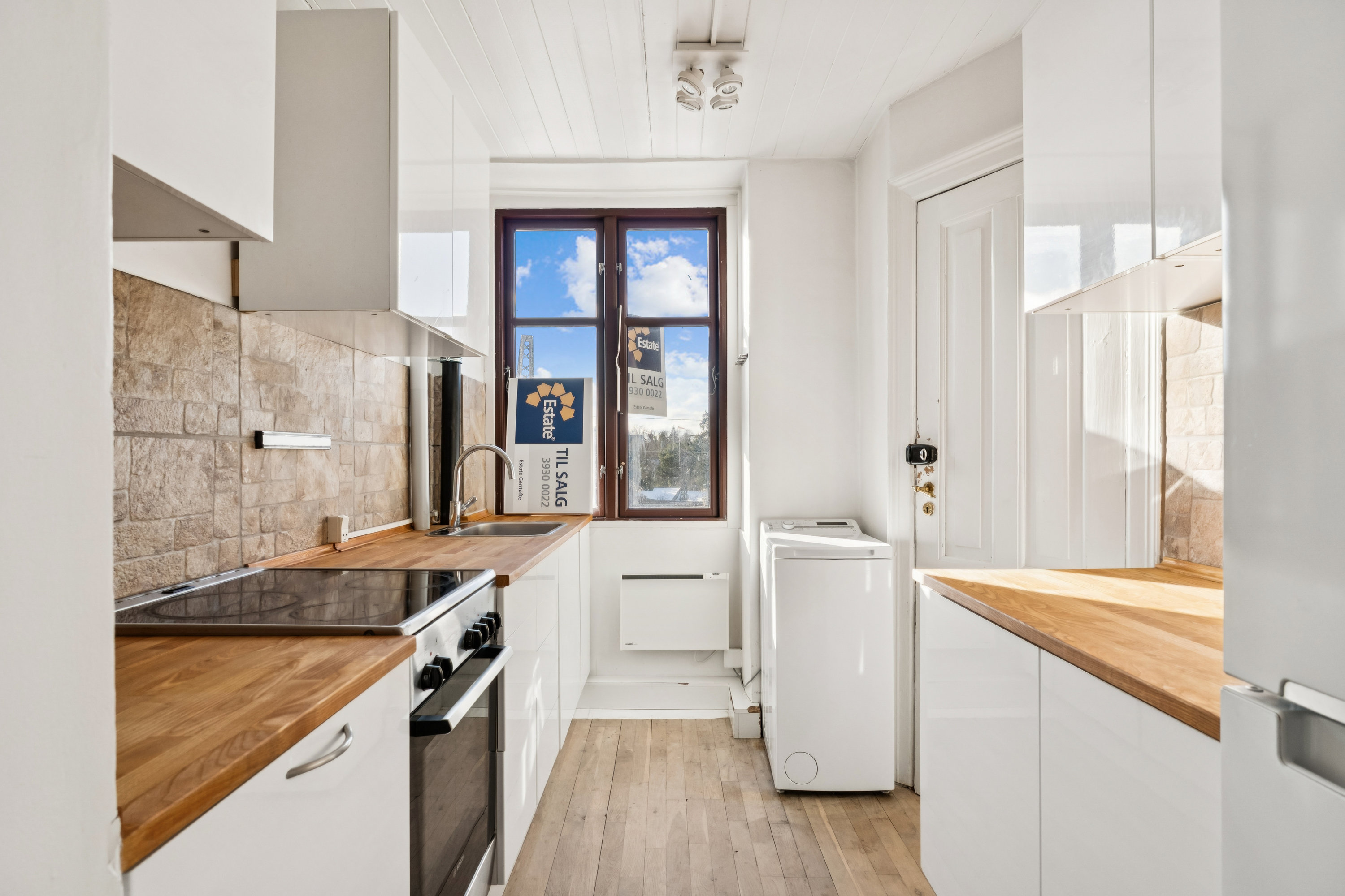 Miniaturebillede 1: køkken. Billede af Tranegårdsvej 51, 2. tv., 2900 Hellerup