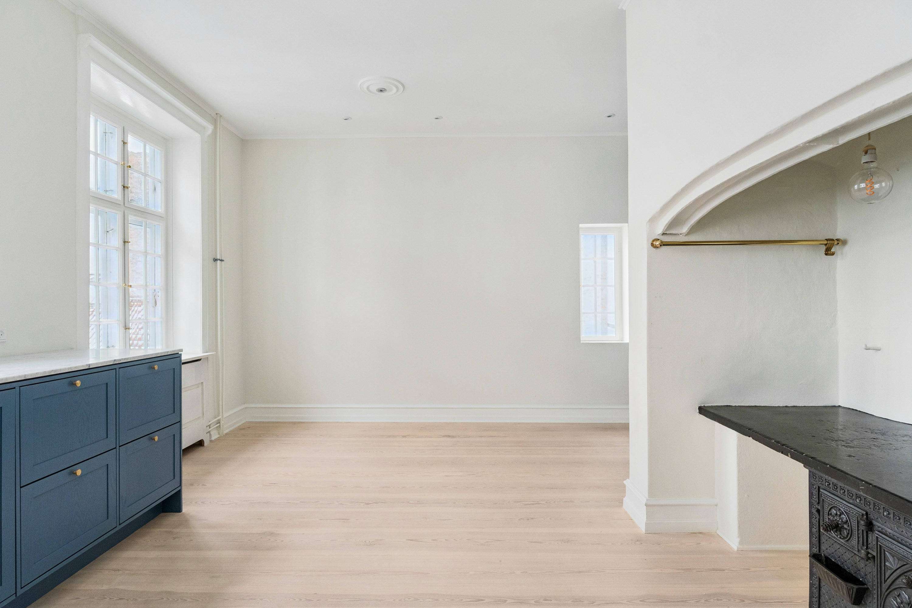 Fremhævet køkken billede i fuldskærmstilstand. Billede af Store Kongensgade 67A, 3. tv., 1264 København K