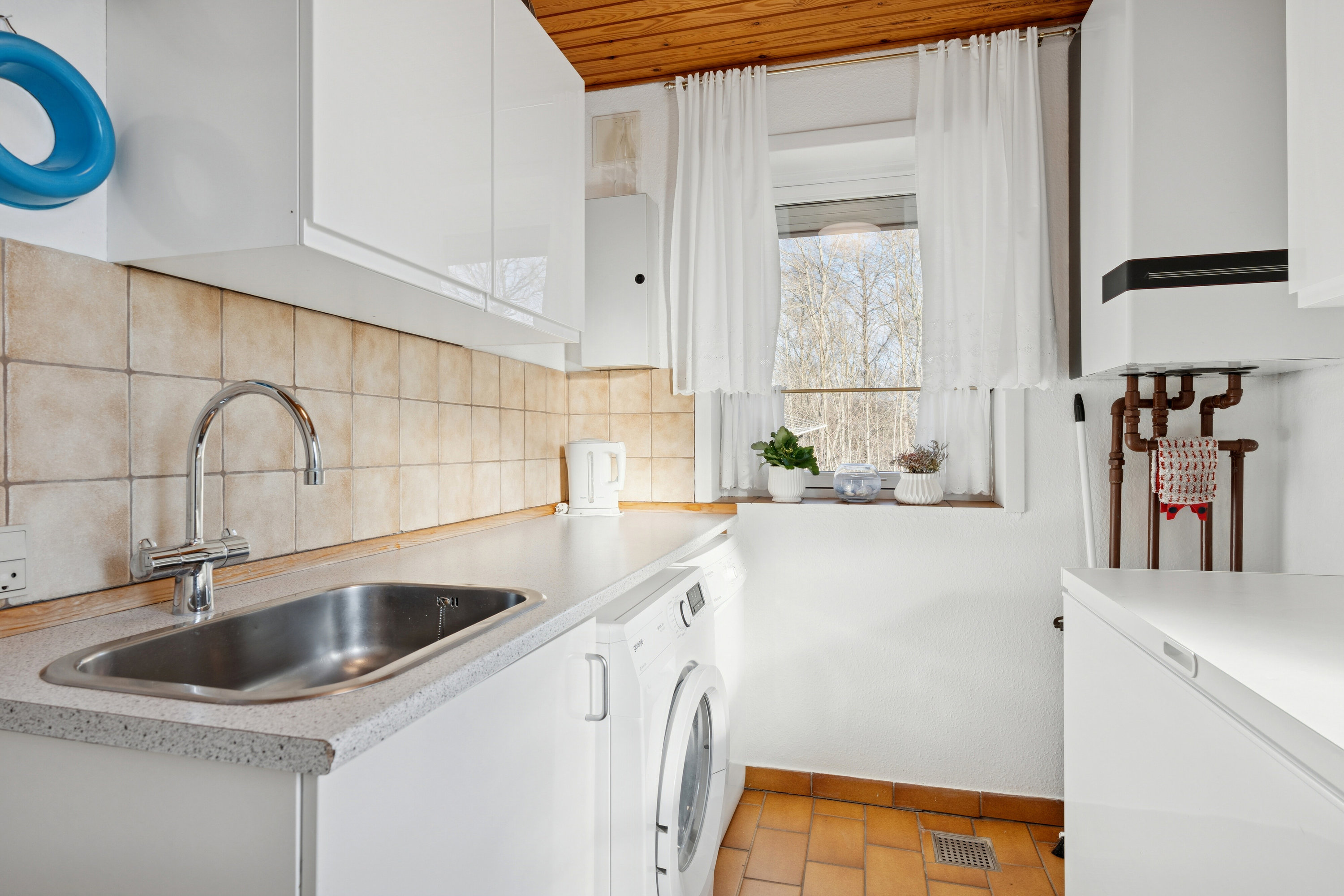 Fremhævet køkken billede i fuldskærmstilstand. Billede af Æblehaven 116, 6040 Egtved