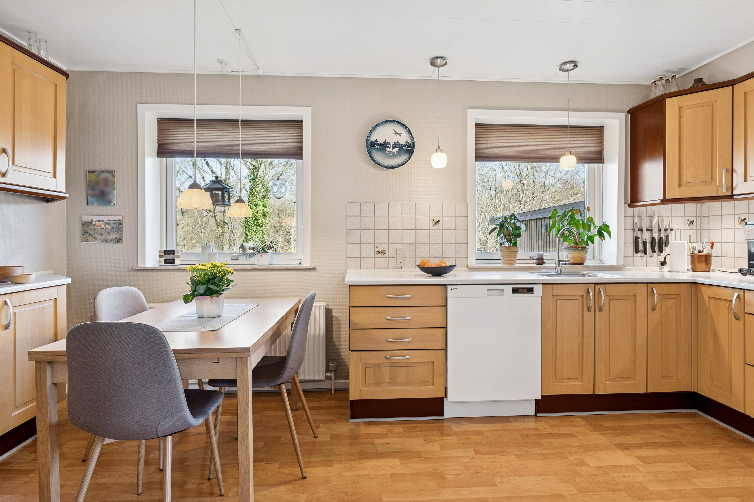 Fremhævet spisestue billede i fuldskærmstilstand. Billede af Æblehaven 116, 6040 Egtved