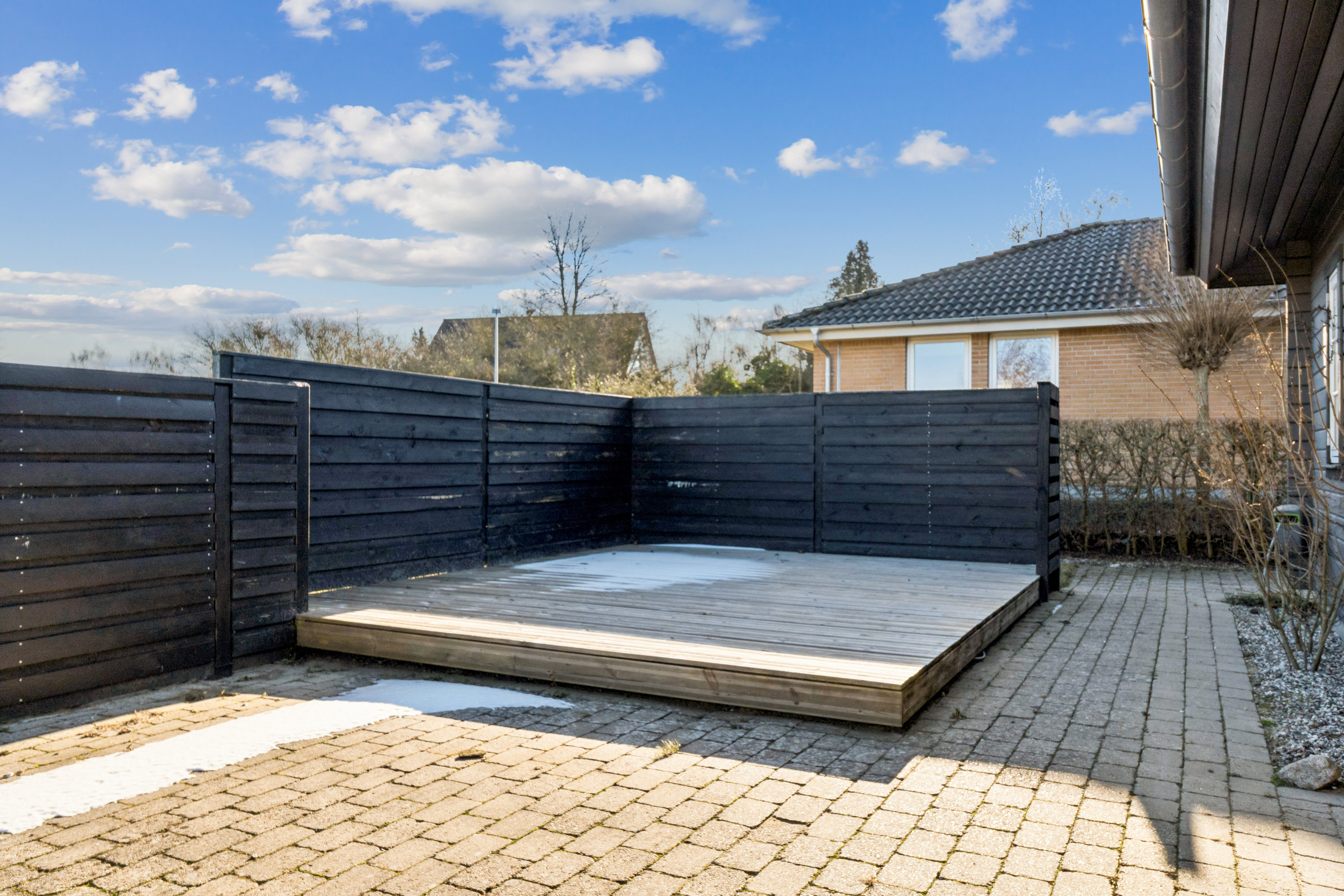 Fremhævet terrasse billede i fuldskærmstilstand. Billede af Askevænget 14, 5471 Søndersø