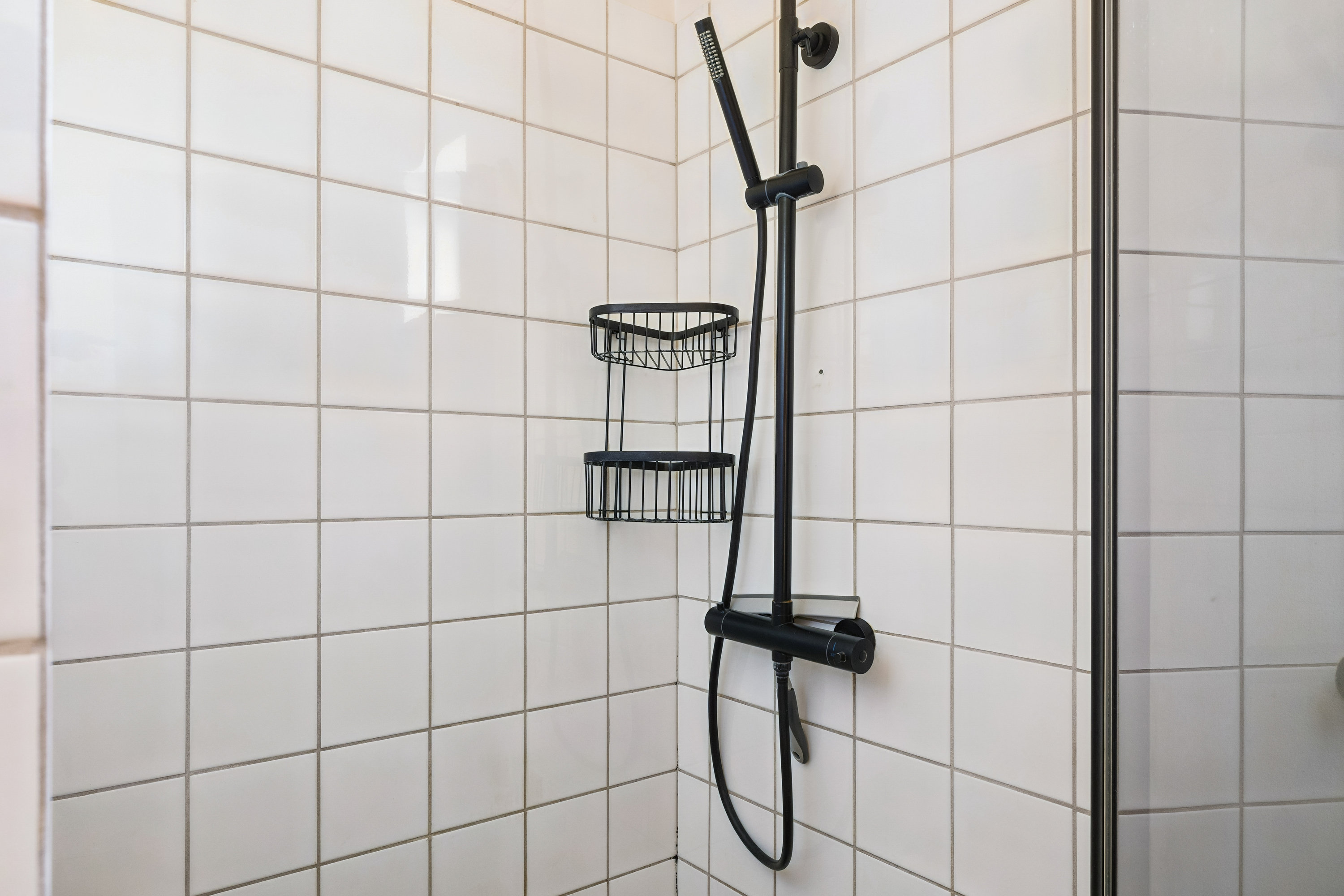 Fremhævet badeværelse billede i fuldskærmstilstand. Billede af Hjallesevej 57, st.. th., 5000 Odense C