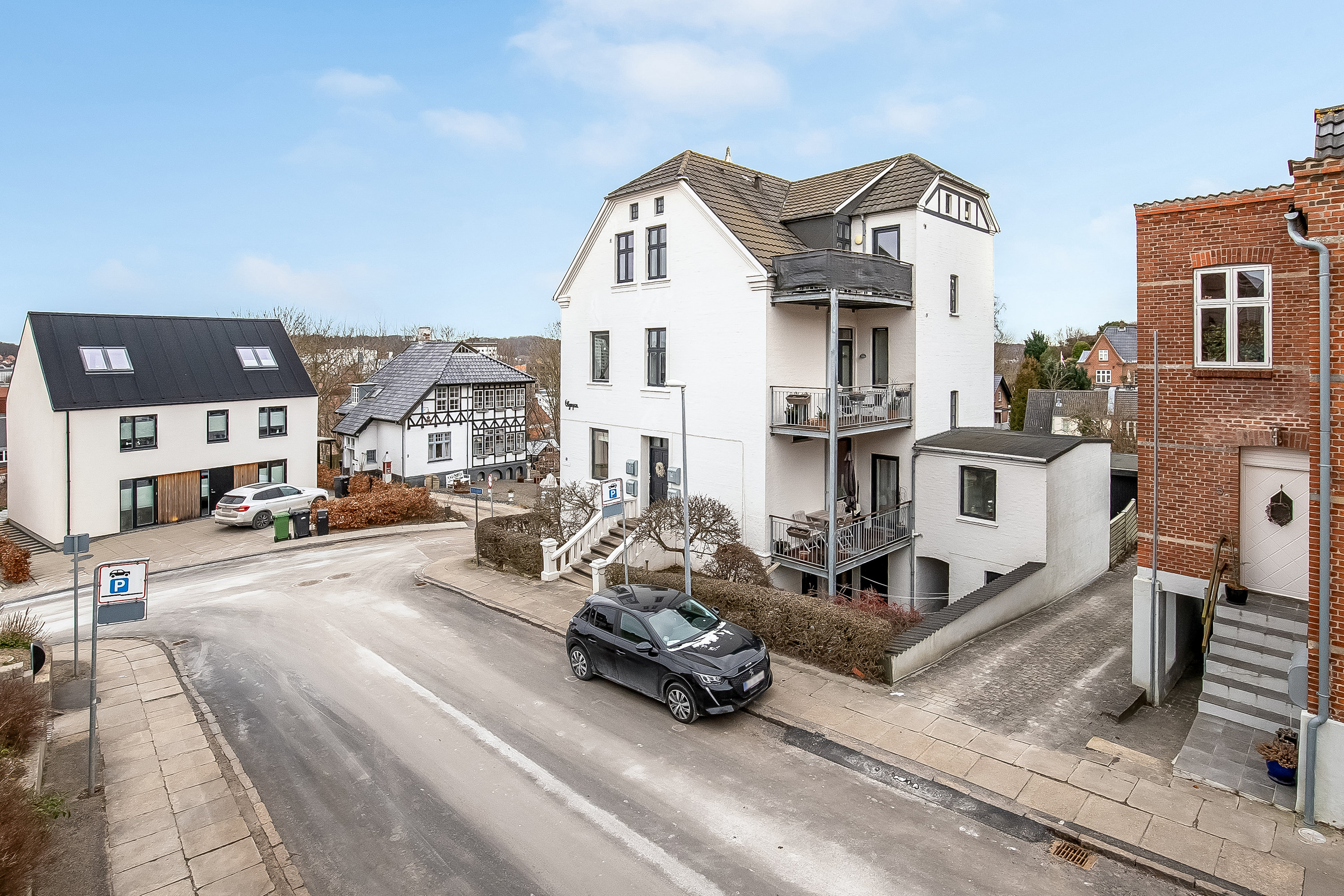 Fremhævet mastefoto billede i fuldskærmstilstand. Billede af St Bjerggade 1, st.., 7100 Vejle