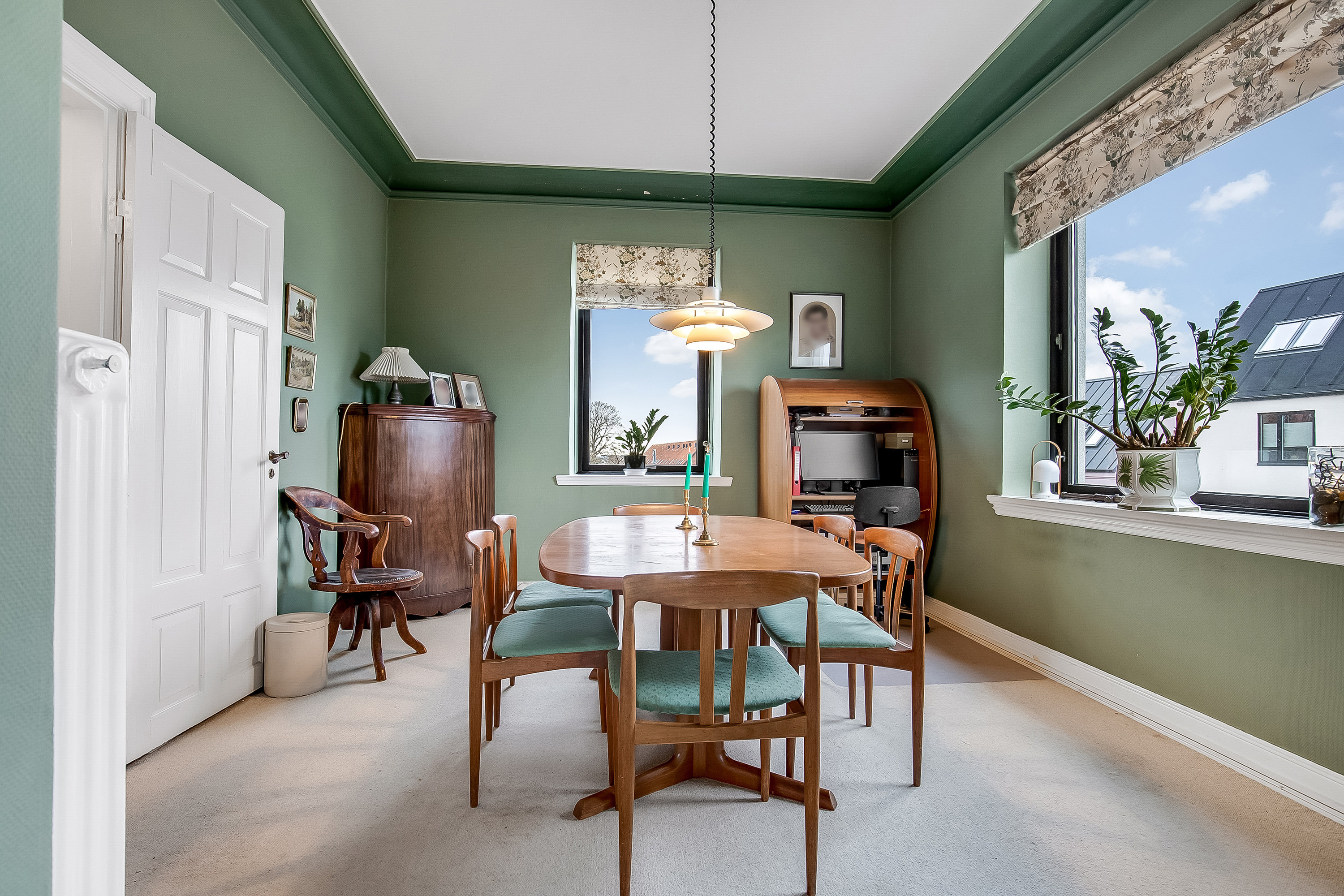 Fremhævet stue billede i fuldskærmstilstand. Billede af St Bjerggade 1, st.., 7100 Vejle