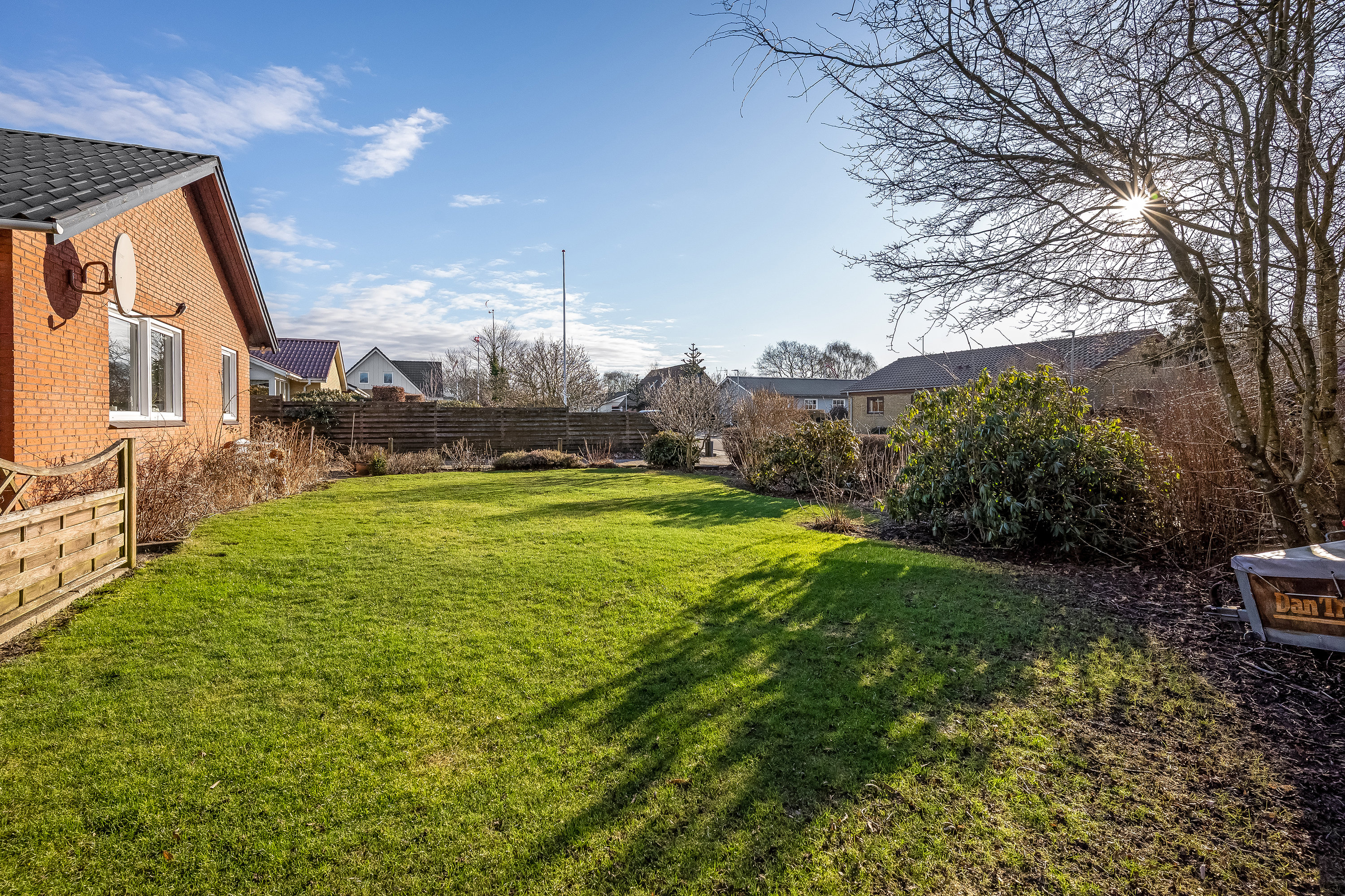 Fremhævet have billede i fuldskærmstilstand. Billede af Engdraget 12, 6940 Lem St