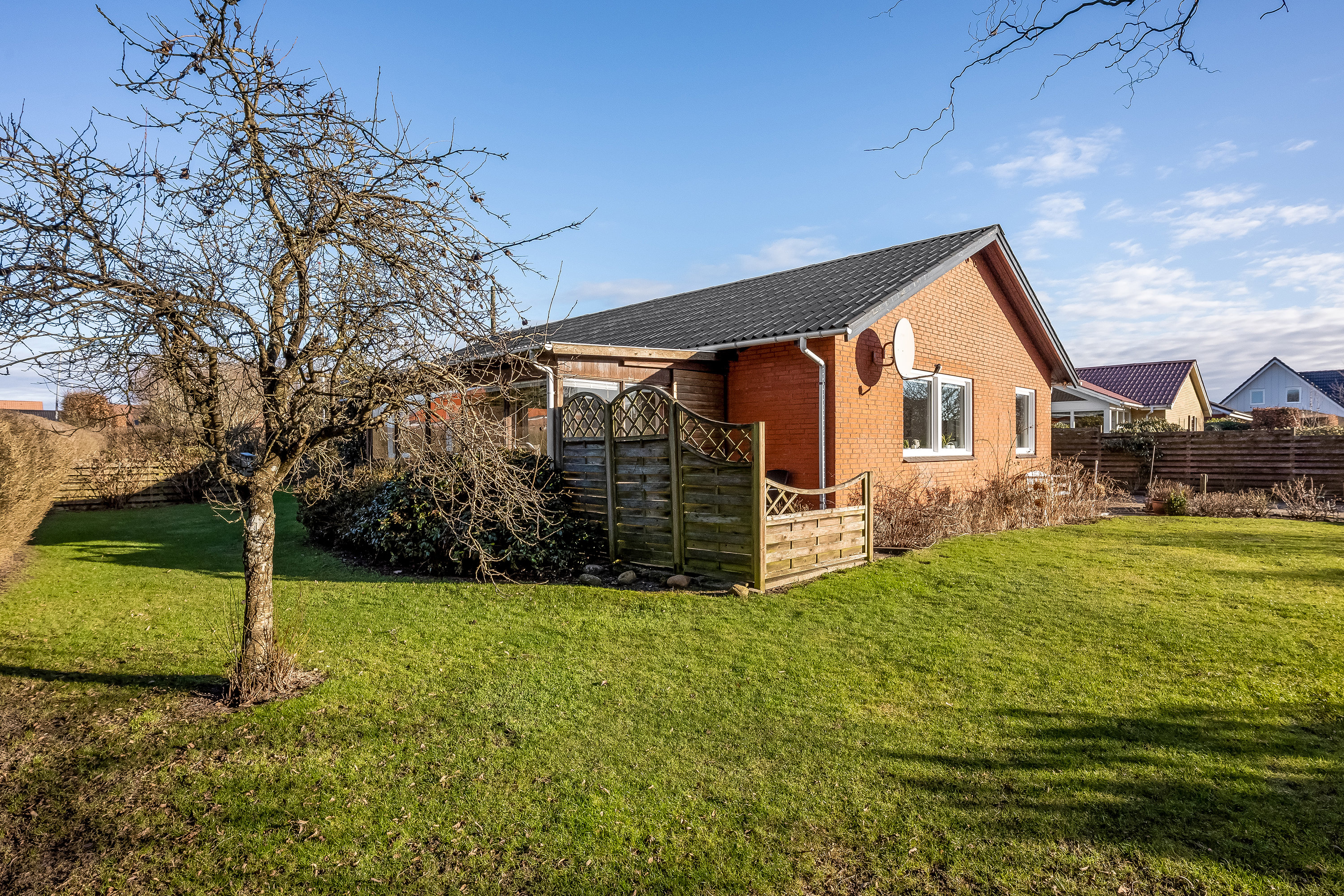 Miniaturebillede 1: ejendommen. Billede af Engdraget 12, 6940 Lem St