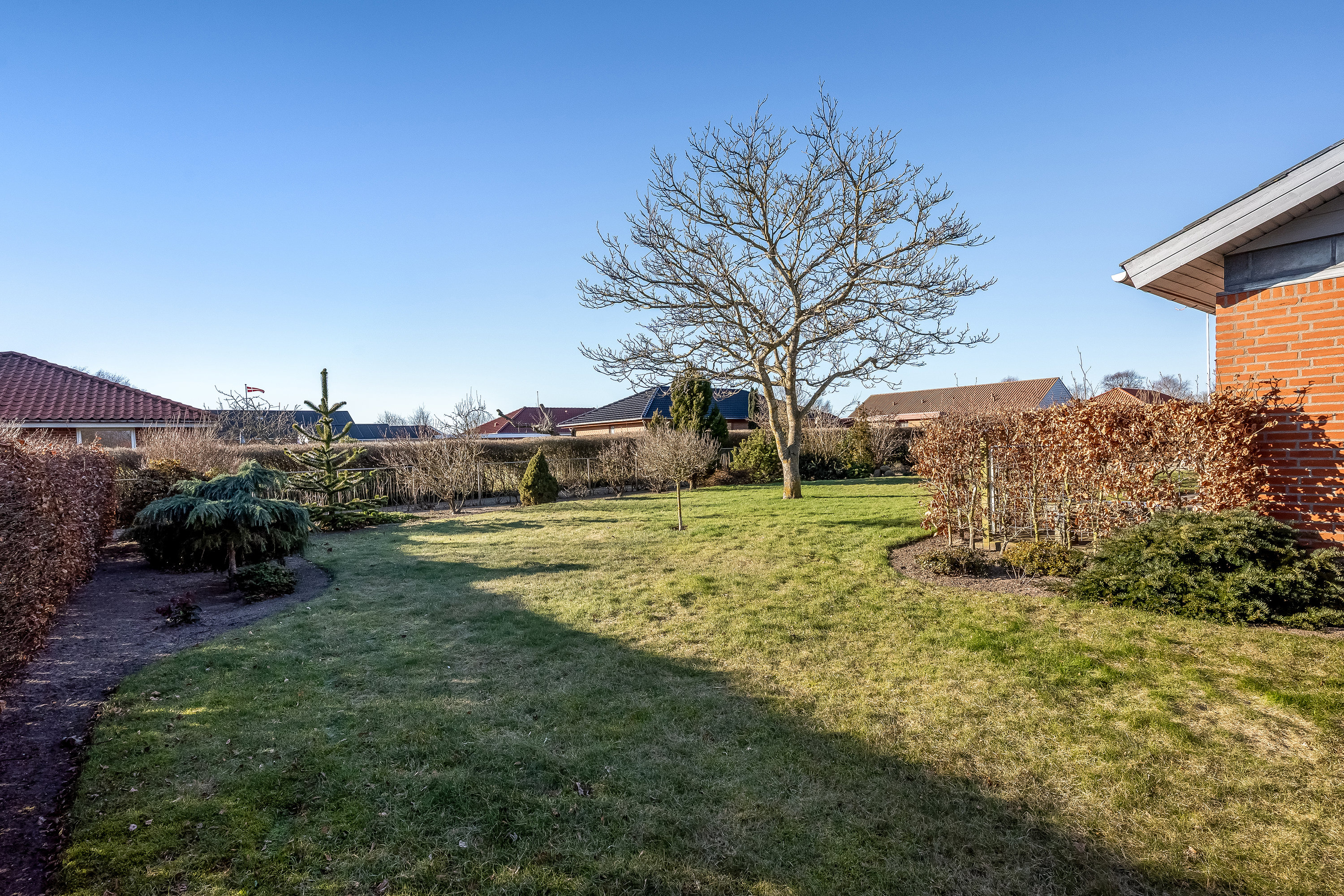 Fremhævet have billede i fuldskærmstilstand. Billede af Kærsangervej 19, Rindum, 6950 Ringkøbing