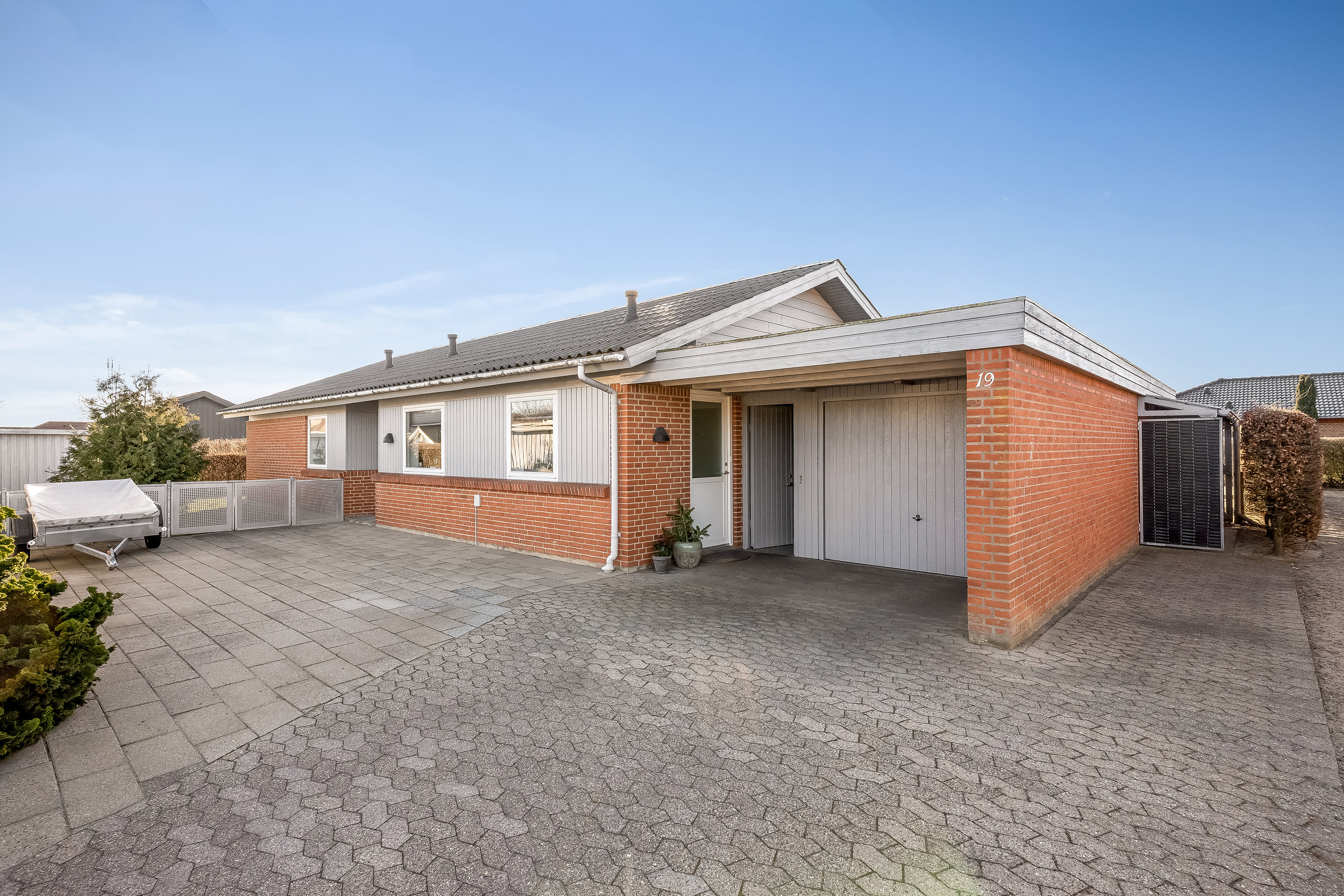 Villa: Ejendommen på Kærsangervej 19, Rindum, 6950 Ringkøbing