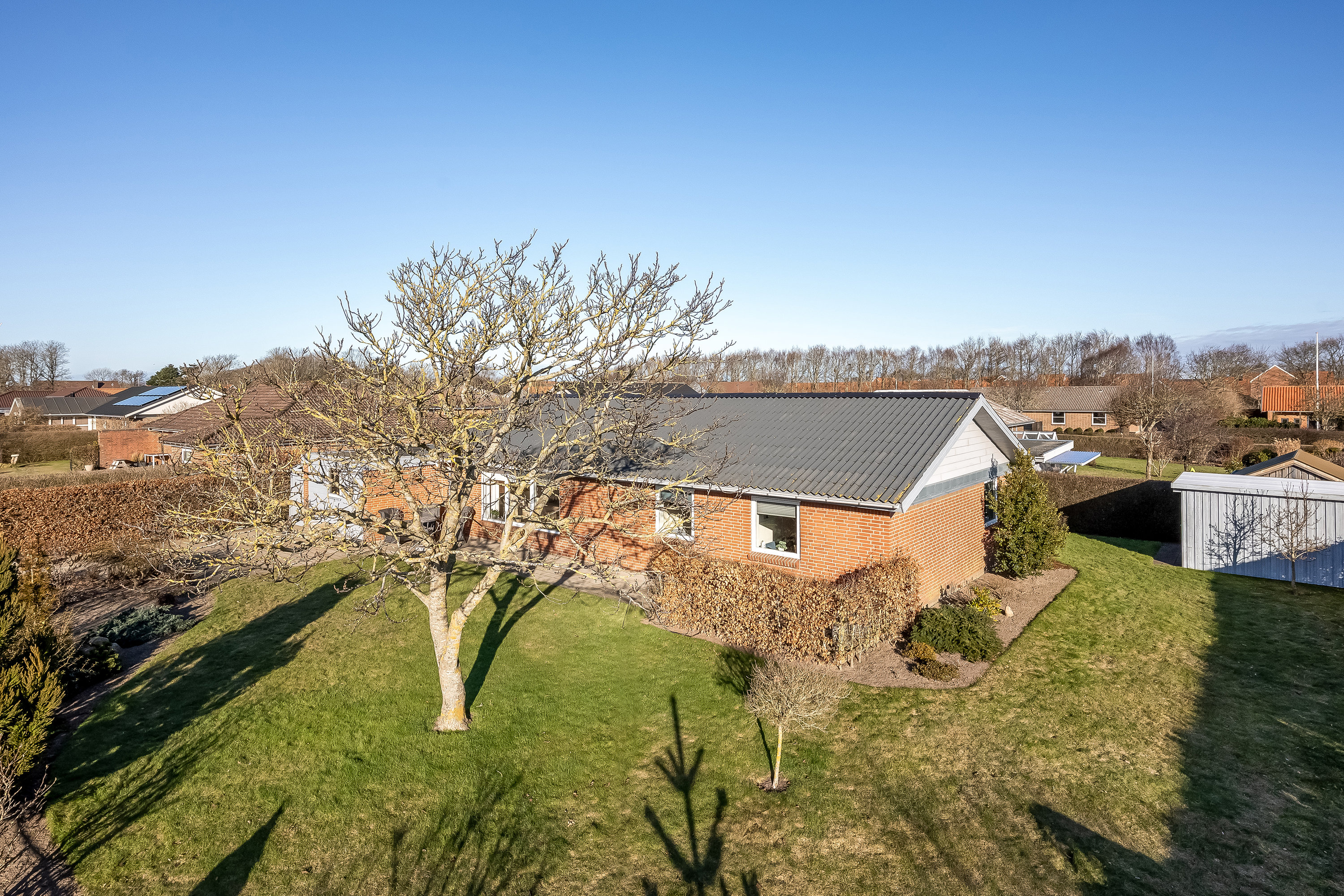 Miniaturebillede 1: ejendommen. Billede af Kærsangervej 19, Rindum, 6950 Ringkøbing