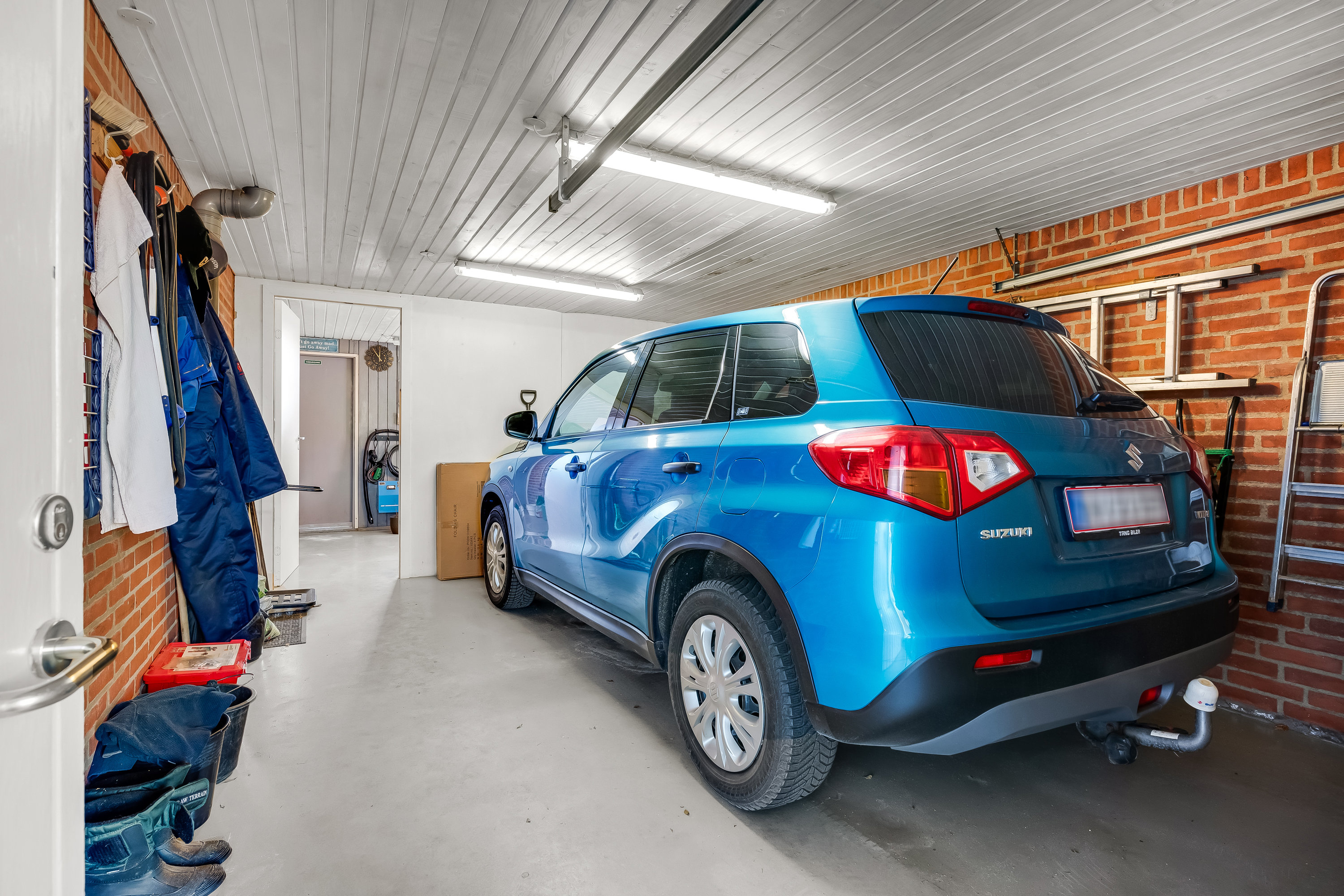 Fremhævet garage billede i fuldskærmstilstand. Billede af Kærsangervej 19, Rindum, 6950 Ringkøbing