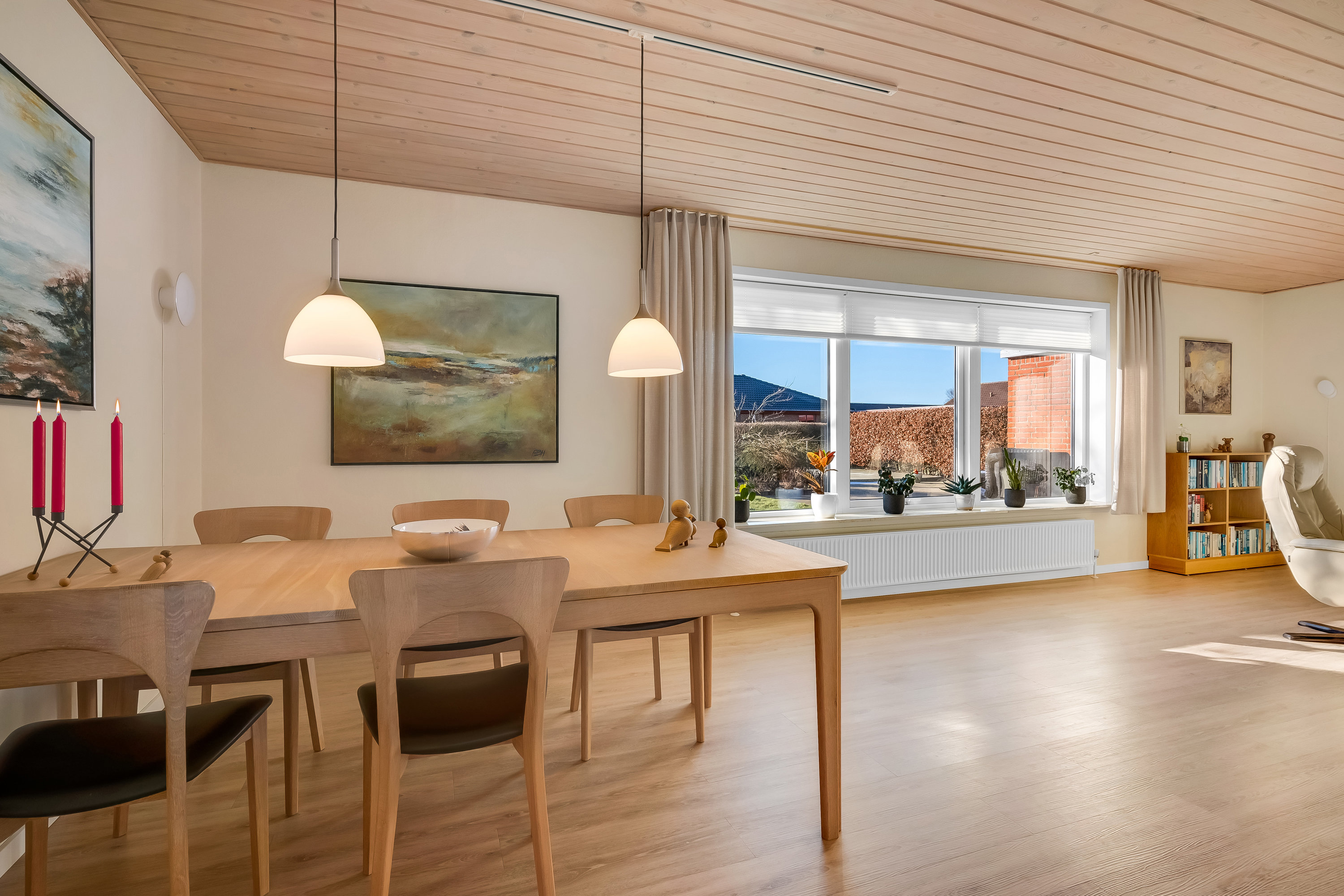 Fremhævet stue billede i fuldskærmstilstand. Billede af Kærsangervej 19, Rindum, 6950 Ringkøbing