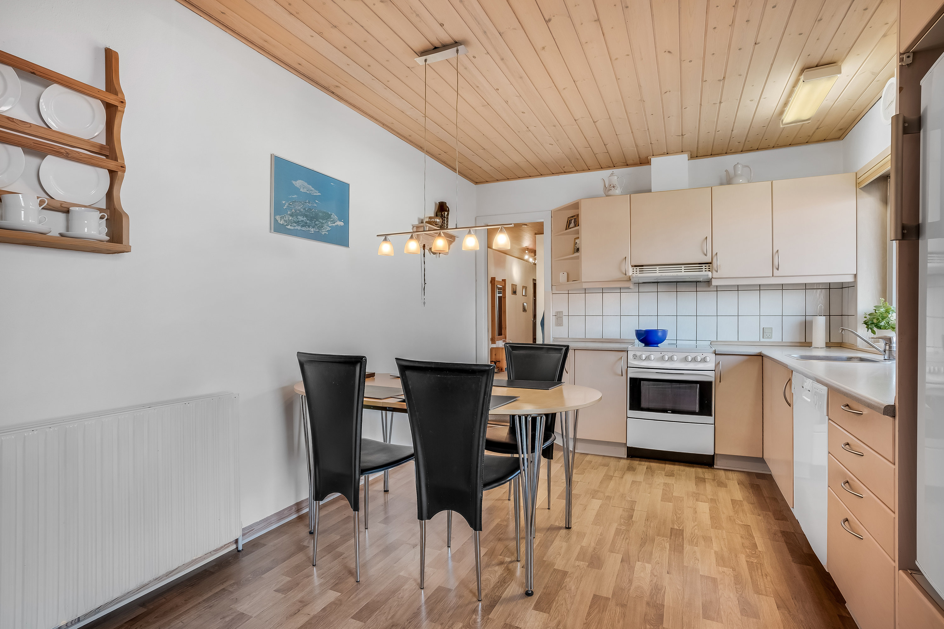 Fremhævet køkken billede i fuldskærmstilstand. Billede af Østergade 22, 6960 Hvide Sande