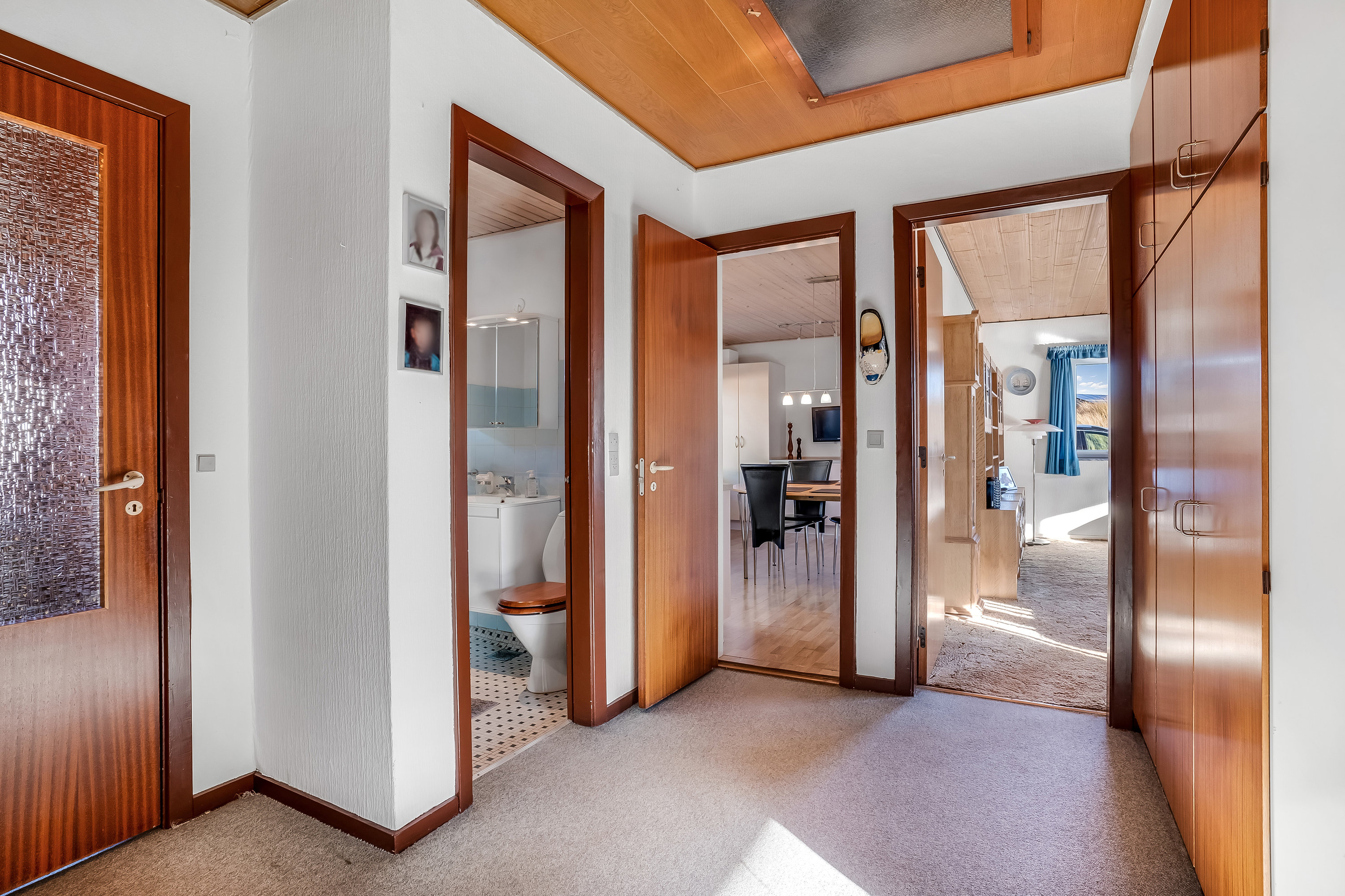 Fremhævet hall billede i fuldskærmstilstand. Billede af Østergade 22, 6960 Hvide Sande