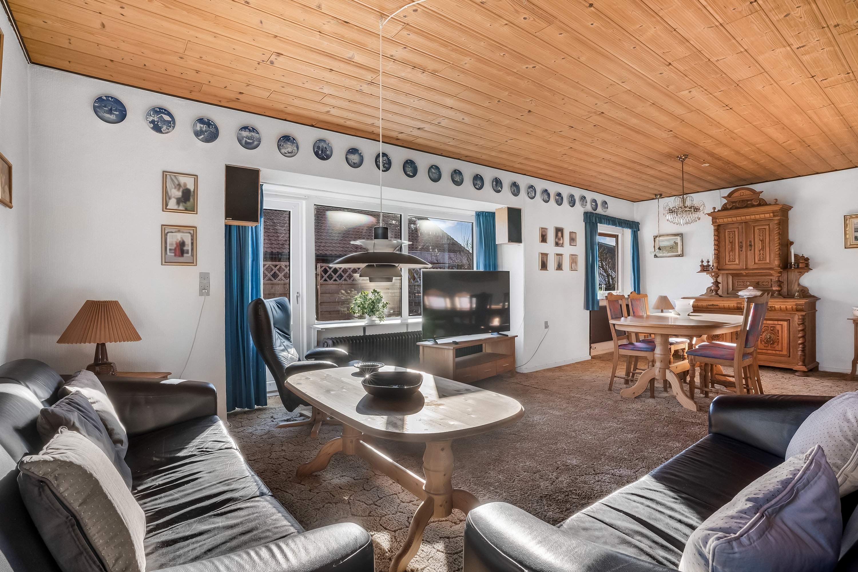 Fremhævet stue billede i fuldskærmstilstand. Billede af Østergade 22, 6960 Hvide Sande