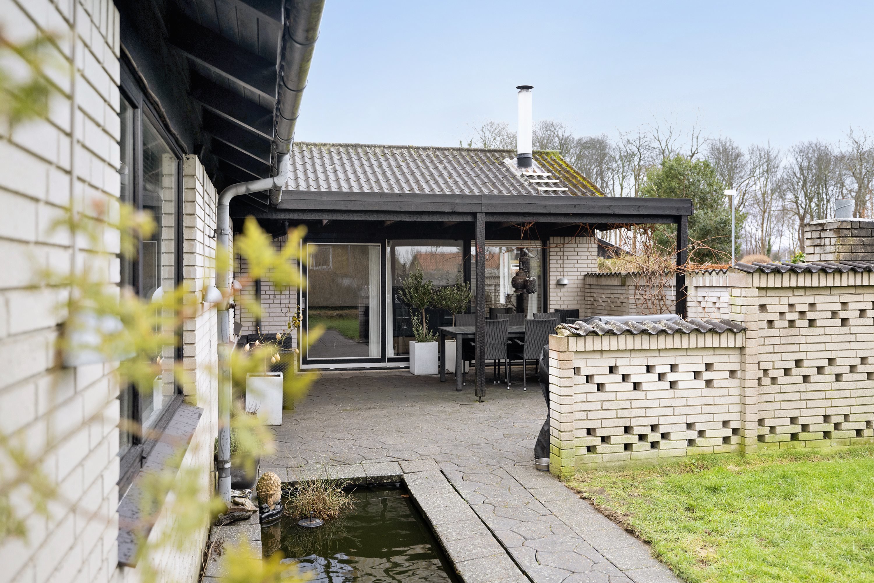 Miniaturebillede 1: facade. Billede af Skovvangen 9, 5683 Haarby