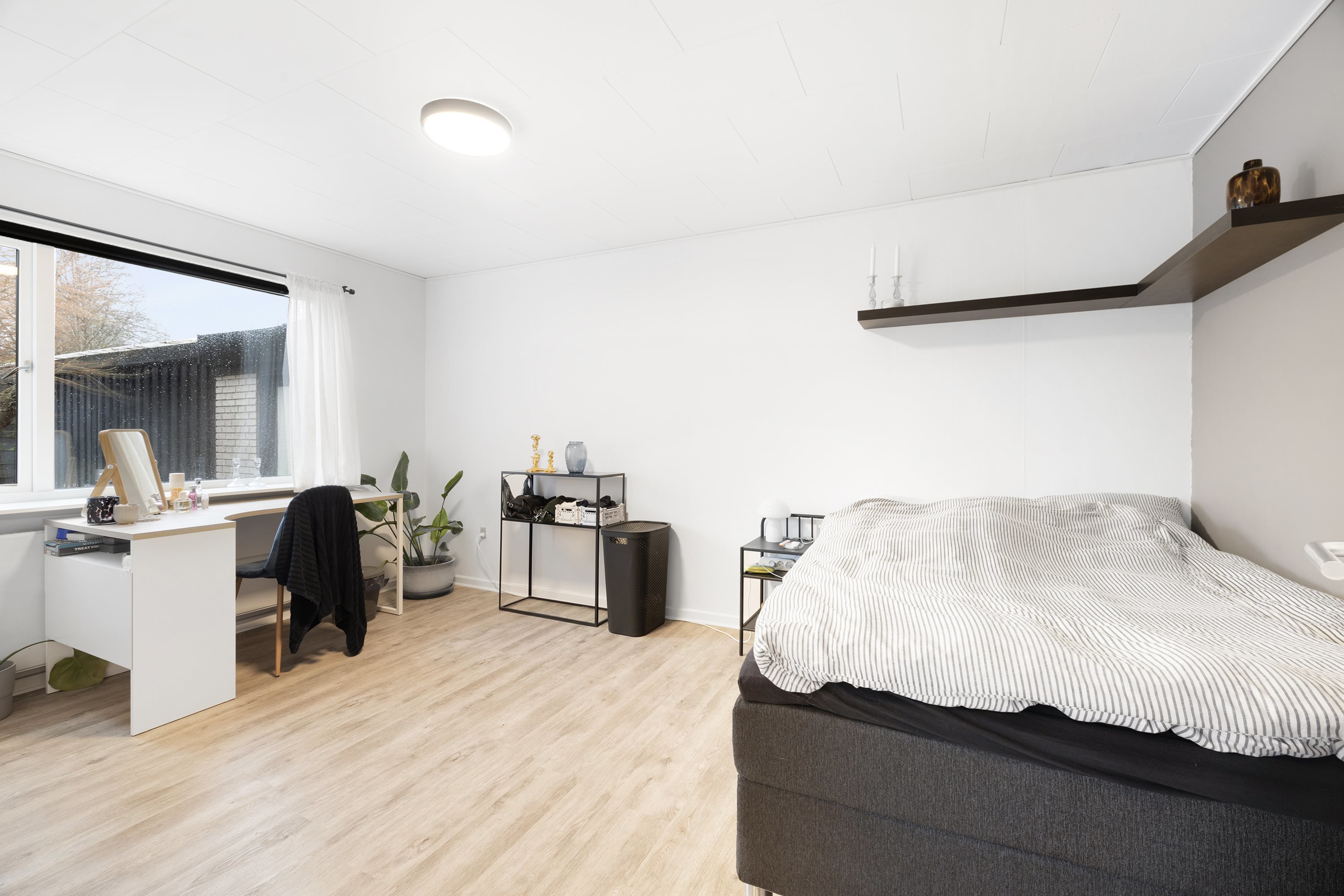 Fremhævet værelse billede i fuldskærmstilstand. Billede af Skovvangen 9, 5683 Haarby