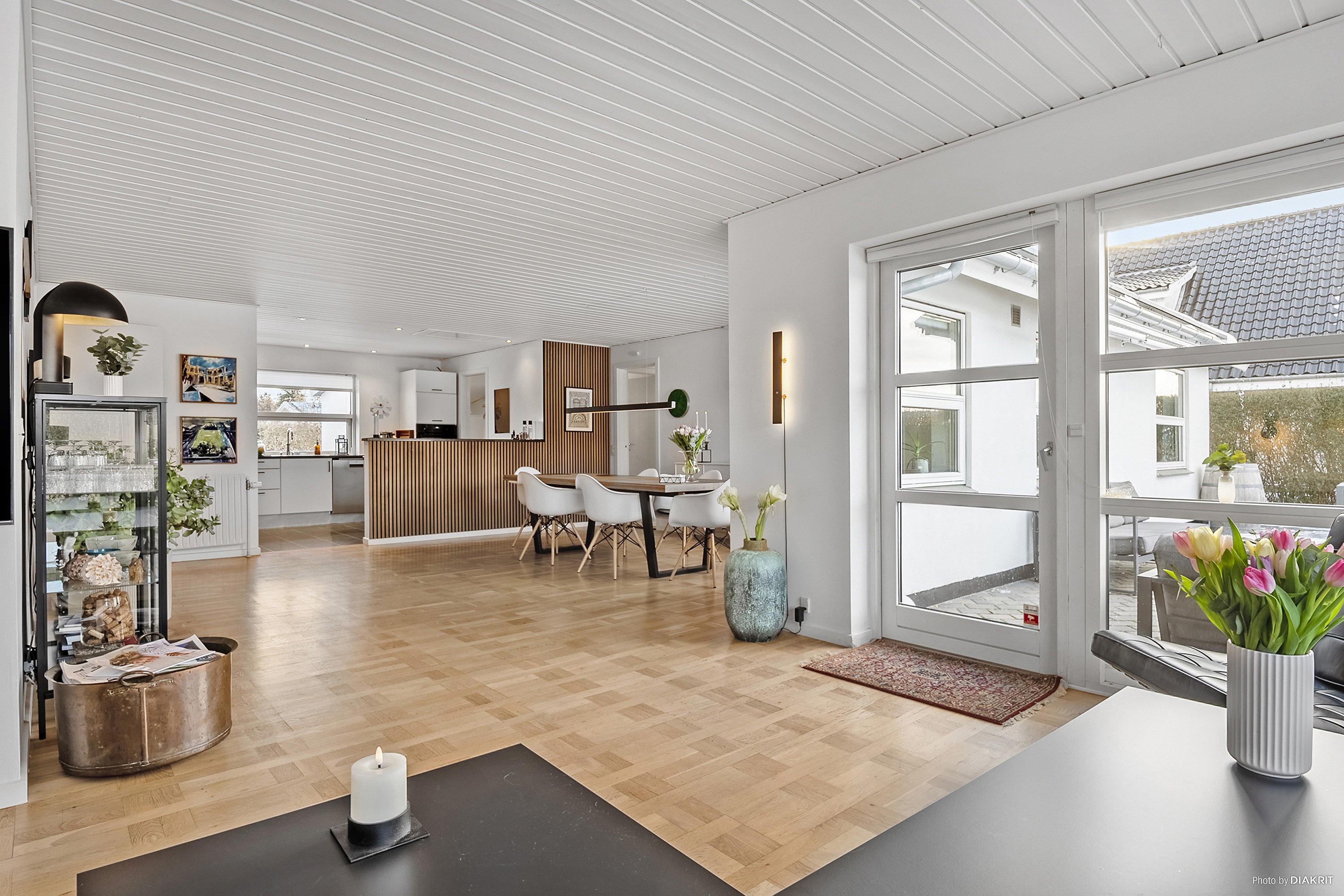 Fremhævet stue billede i fuldskærmstilstand. Billede af Engvangsvej 39, Strøby Egede, 4600 Køge