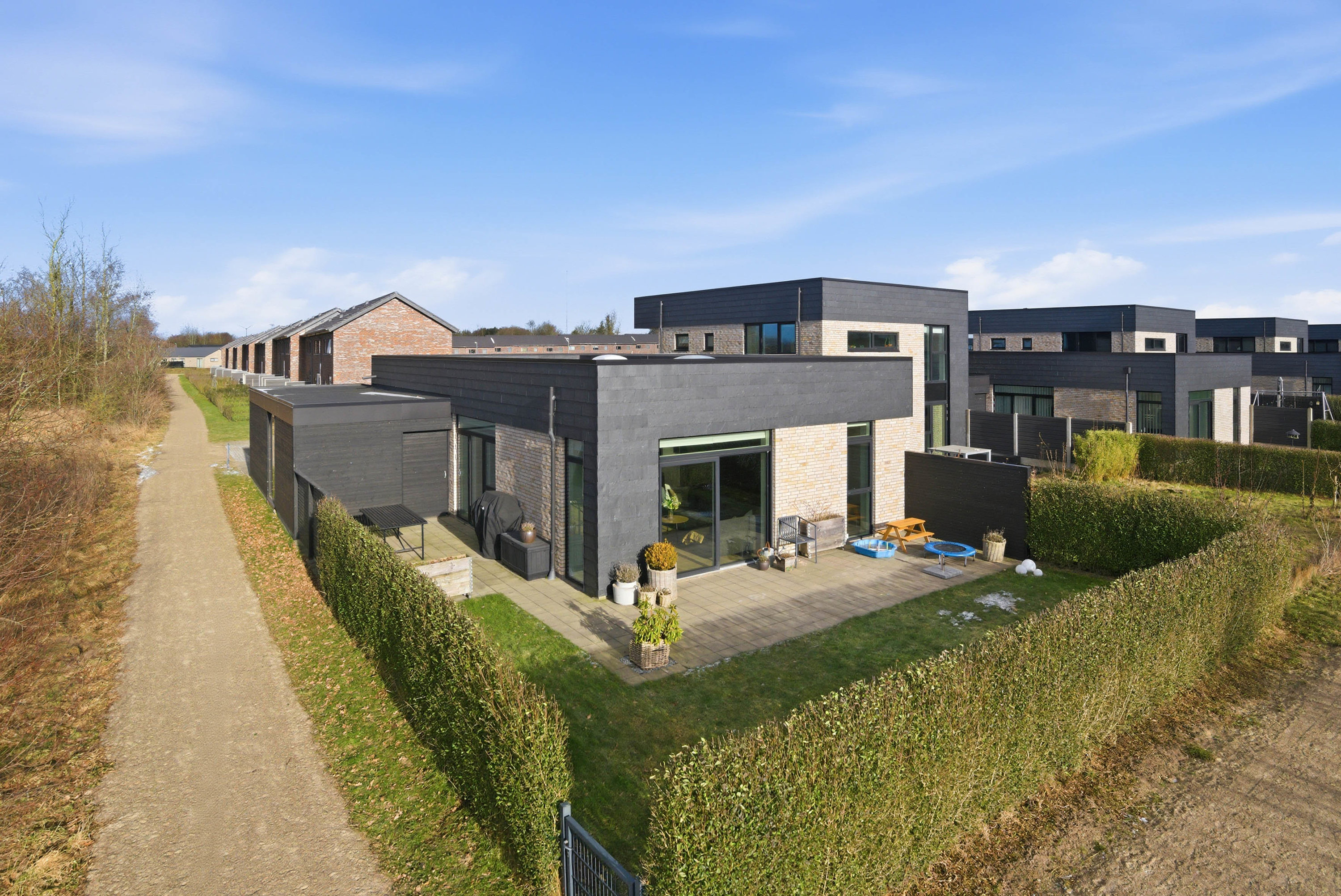 Rækkehus: Ejendommen på Merkurs Torv 6A, Mejrup, 7500 Holstebro