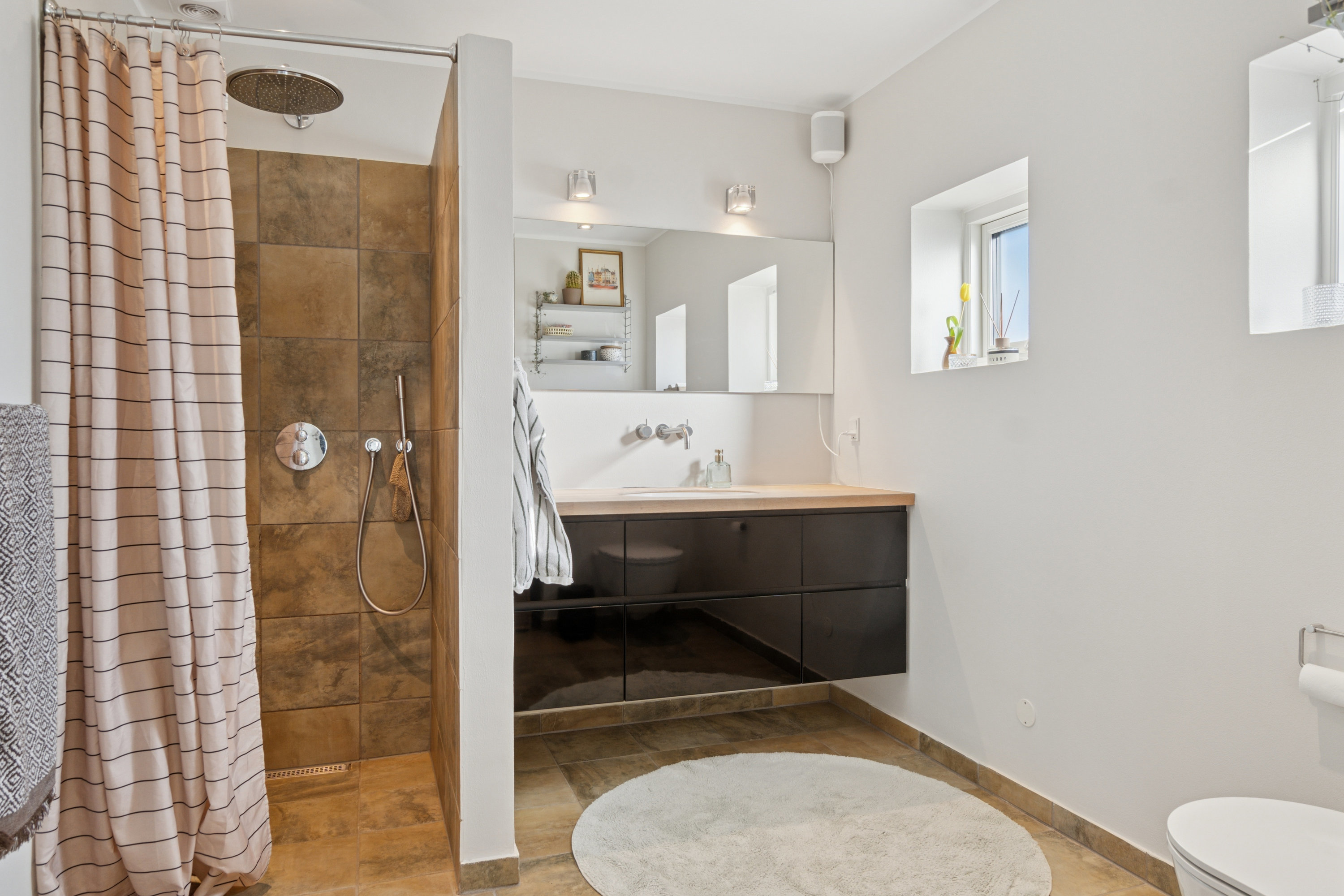 Fremhævet  billede i fuldskærmstilstand. Billede af Rosmarinvej 15, 8800 Viborg