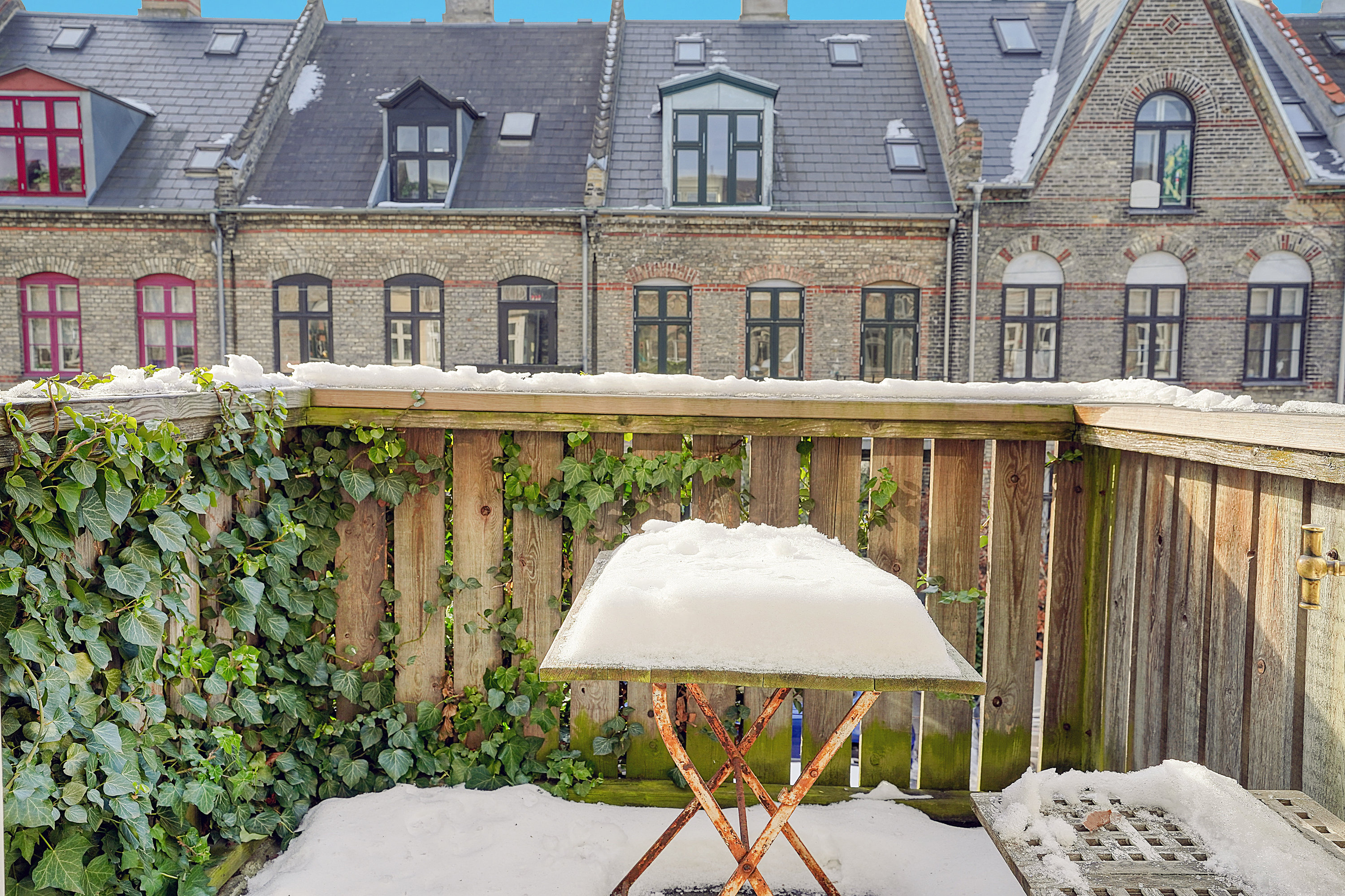 Fremhævet altan billede i fuldskærmstilstand. Billede af Høyensgade 32, 2100 København Ø