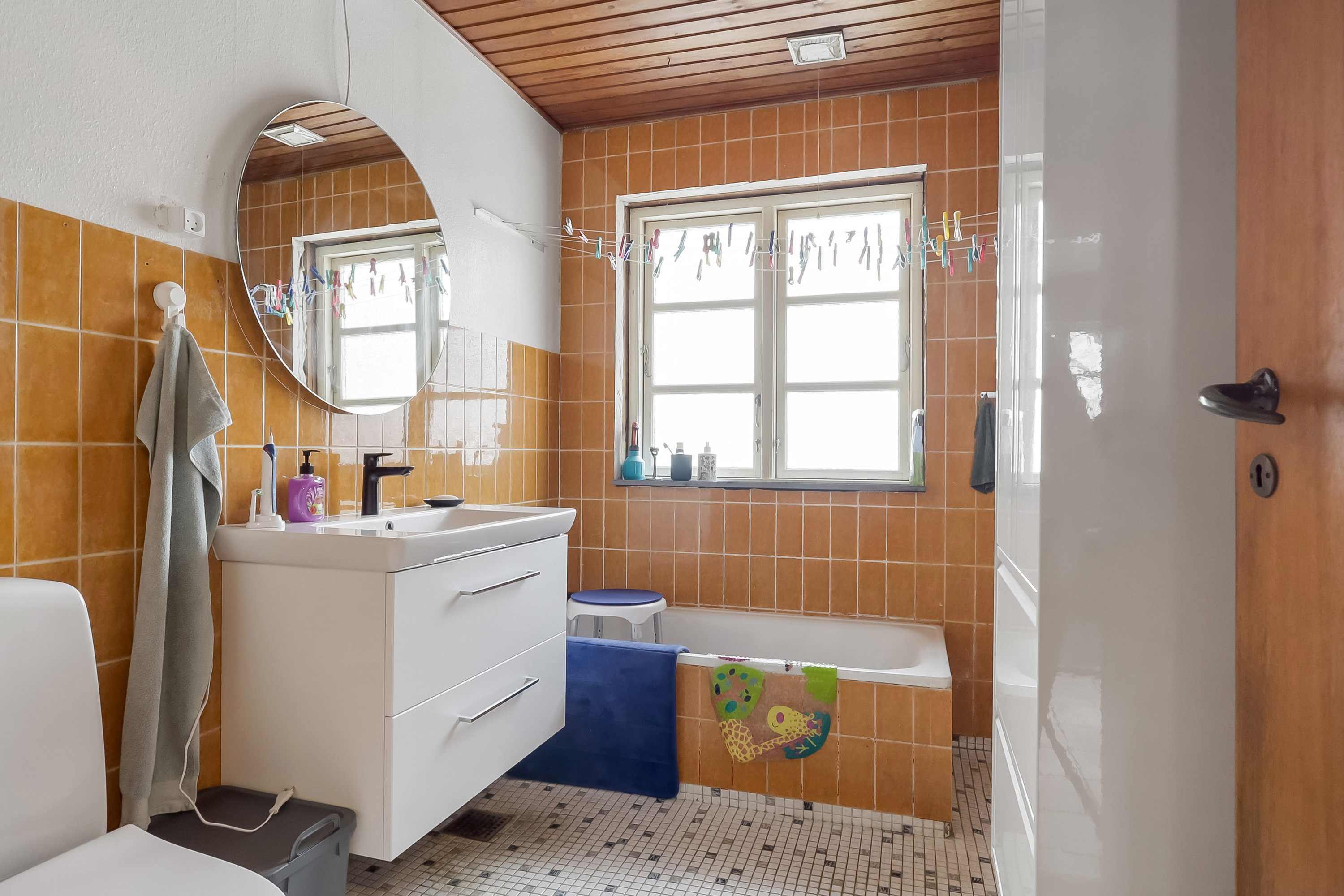 Fremhævet badeværelse billede i fuldskærmstilstand. Billede af Højensvej 200, Egense, 5700 Svendborg