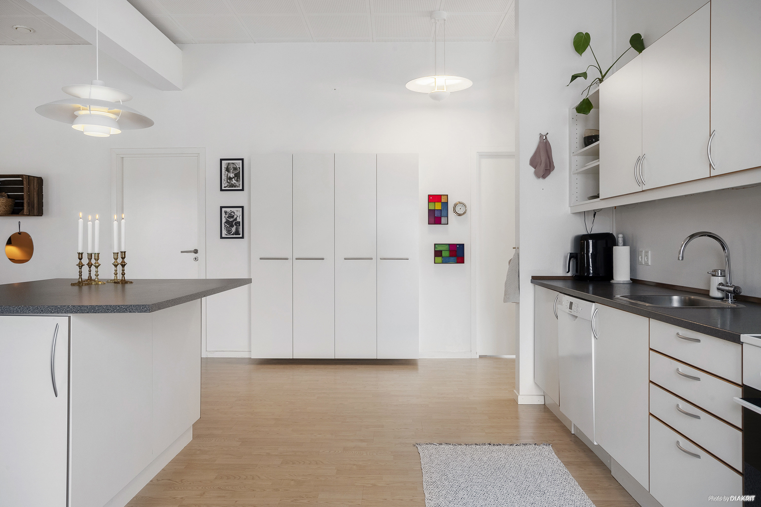 Fremhævet køkken billede i fuldskærmstilstand. Billede af Møllevej 2D, 4140 Borup