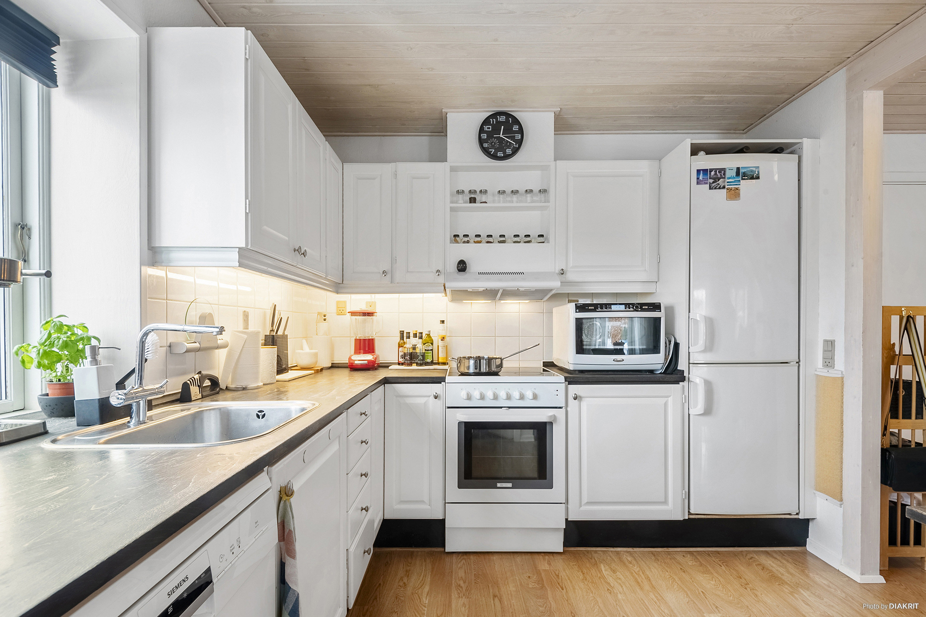 Miniaturebillede 1: køkken. Billede af Skolevej 17L, 4632 Bjæverskov