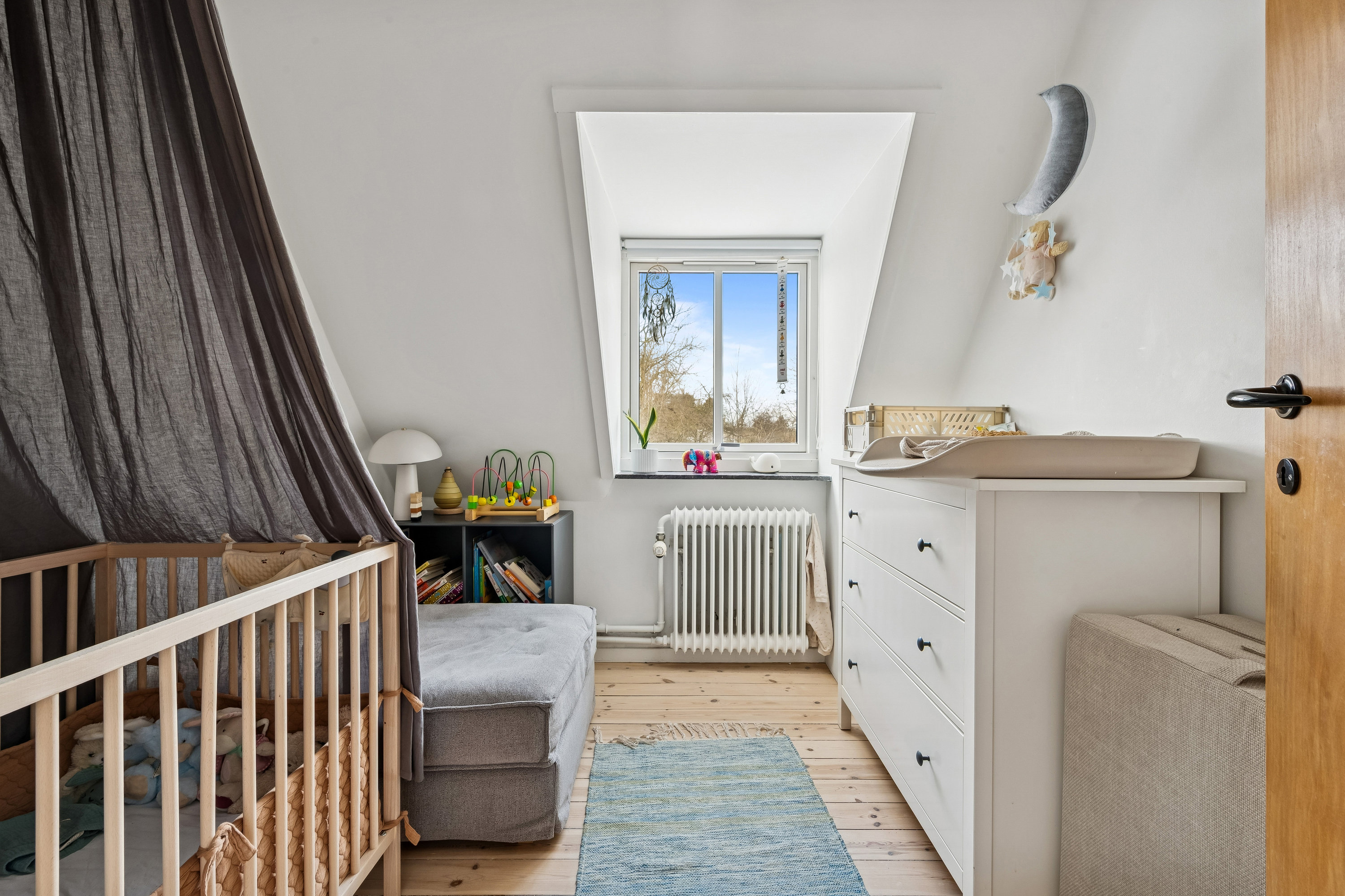 Fremhævet værelse billede i fuldskærmstilstand. Billede af Sæbjørnsvej 3, 2880 Bagsværd