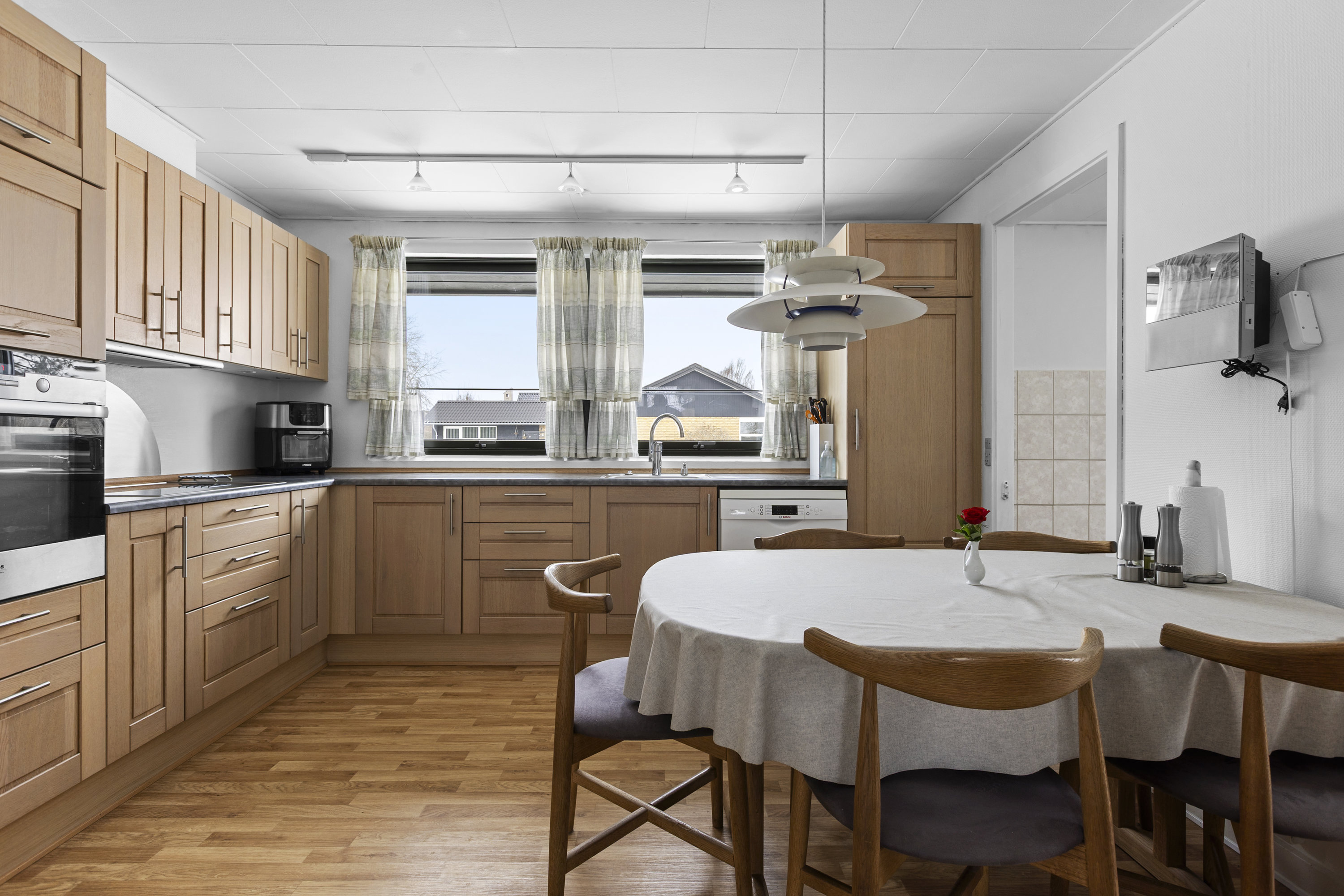 Fremhævet køkken billede i fuldskærmstilstand. Billede af Orgelvej 3, 4200 Slagelse