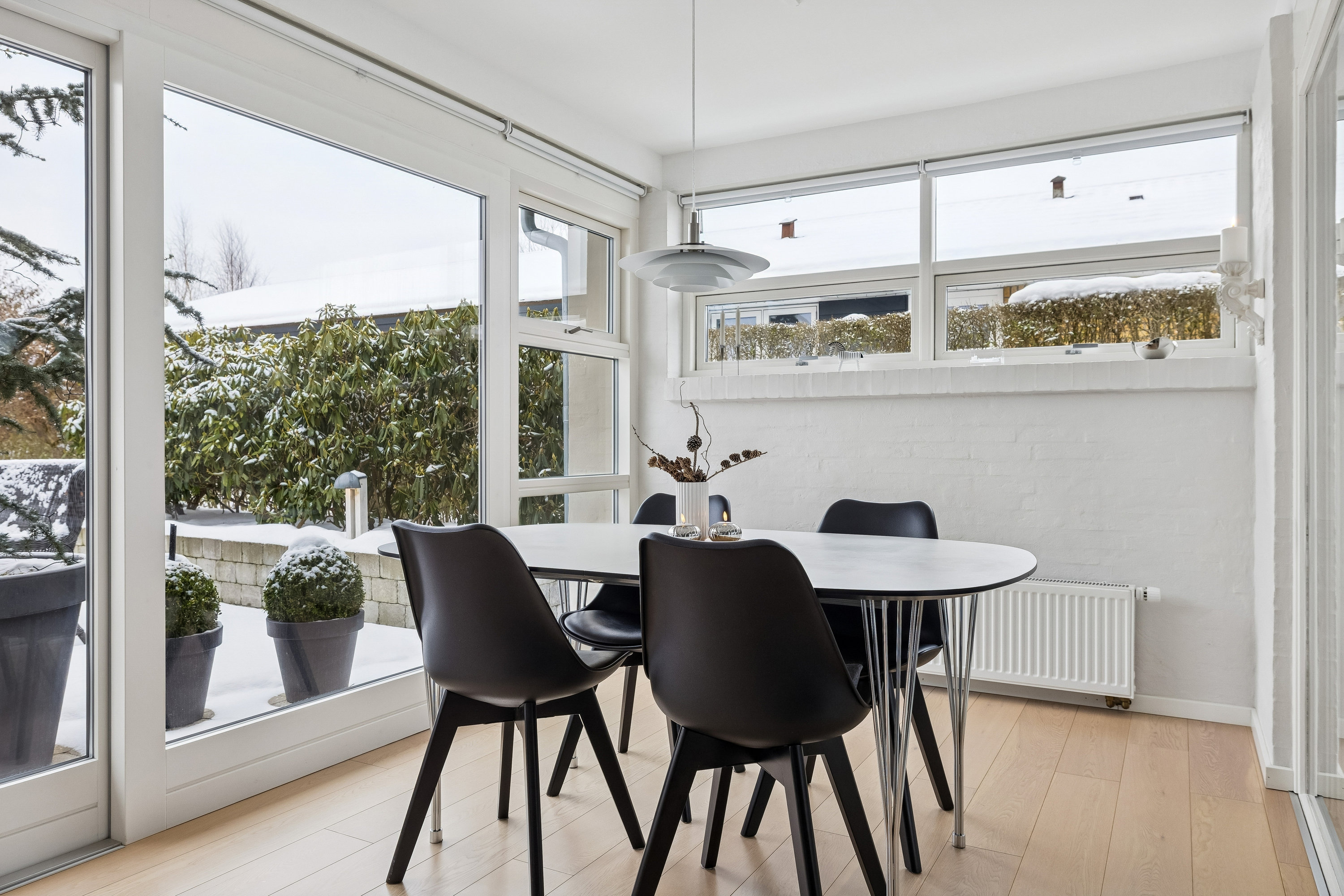 Fremhævet stue billede i fuldskærmstilstand. Billede af Gransangervej 12, Snestrup, 5210 Odense NV