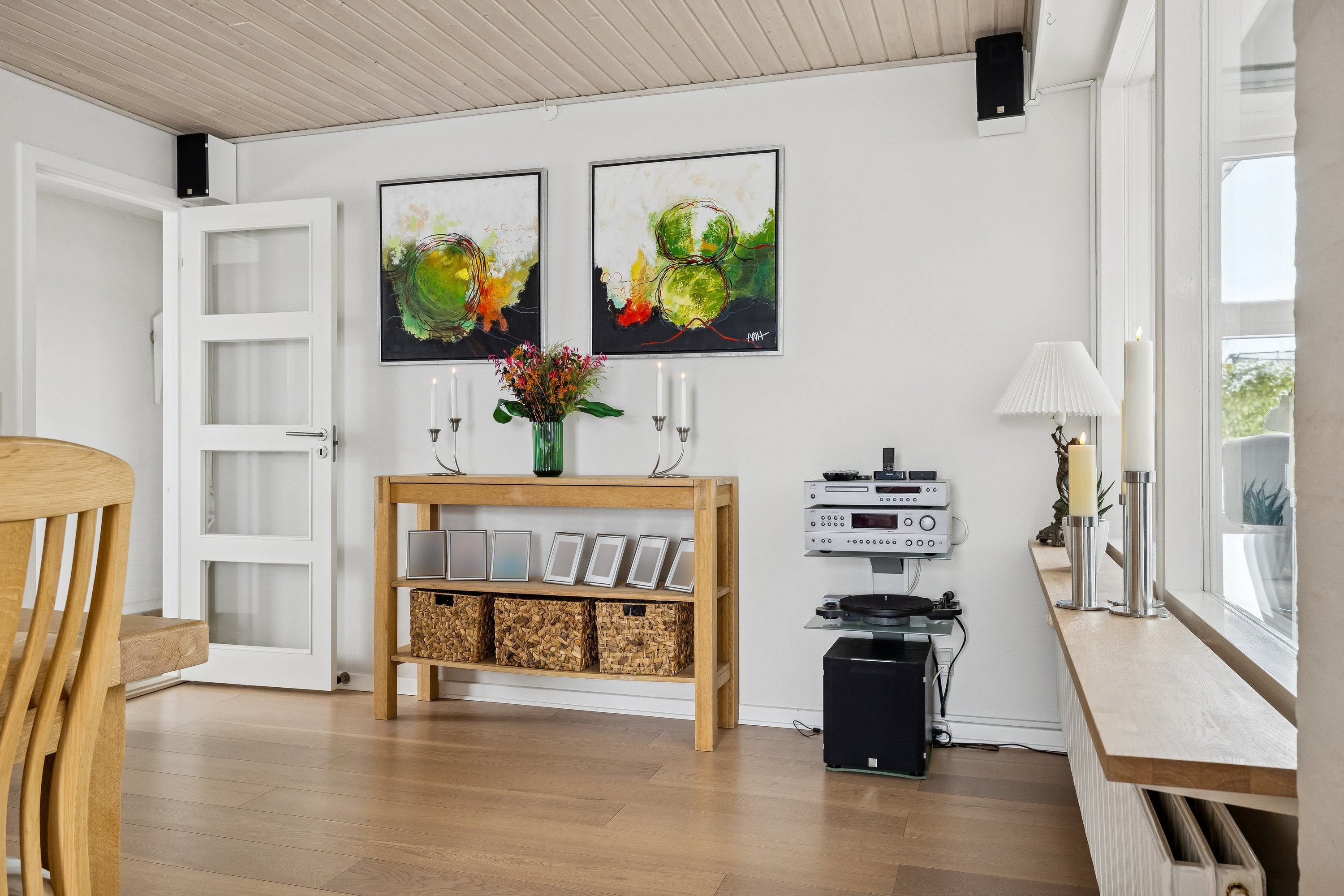 Fremhævet stue billede i fuldskærmstilstand. Billede af Gransangervej 12, Snestrup, 5210 Odense NV