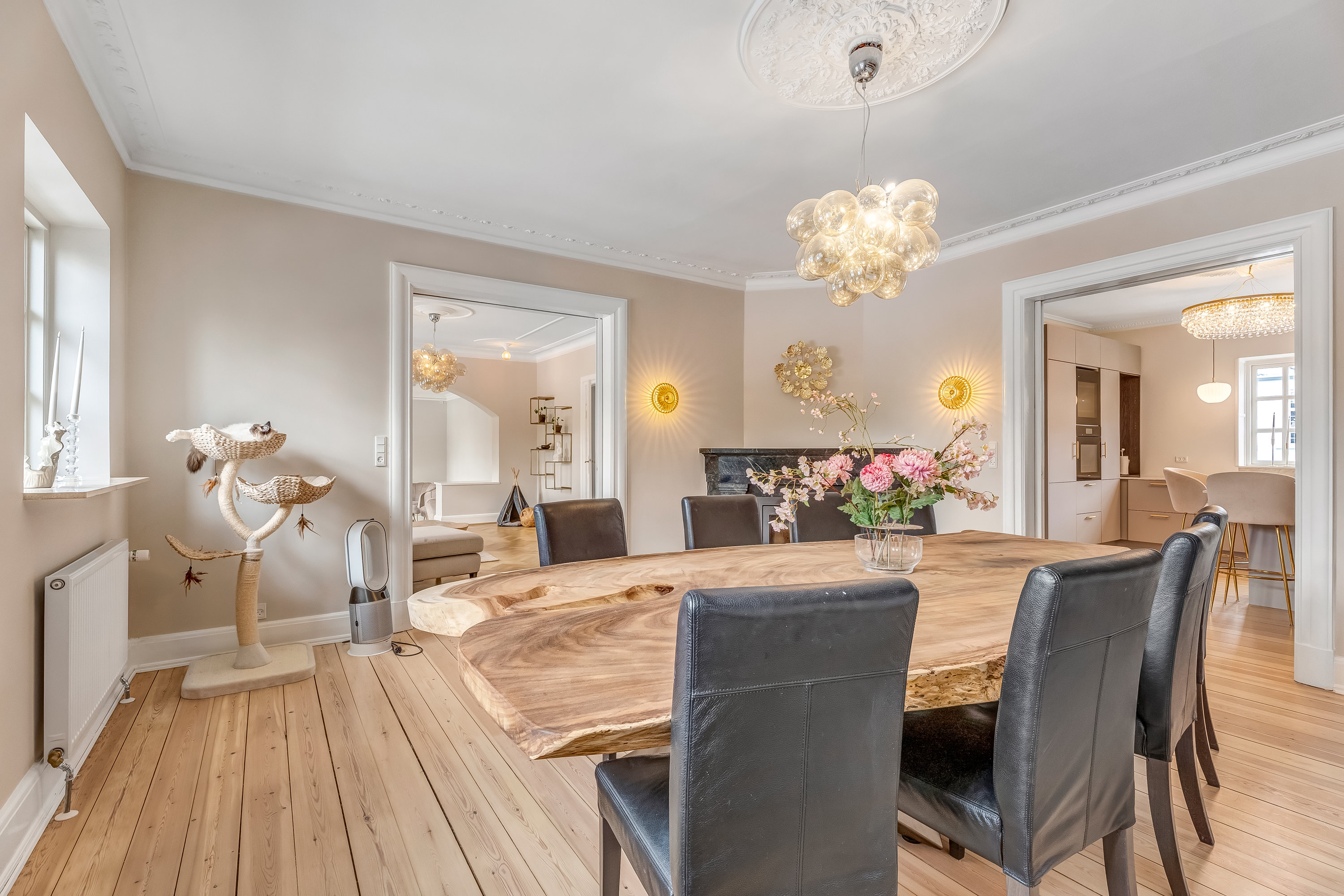 Fremhævet stue billede i fuldskærmstilstand. Billede af Rosenvænget 26, 4800 Nykøbing F