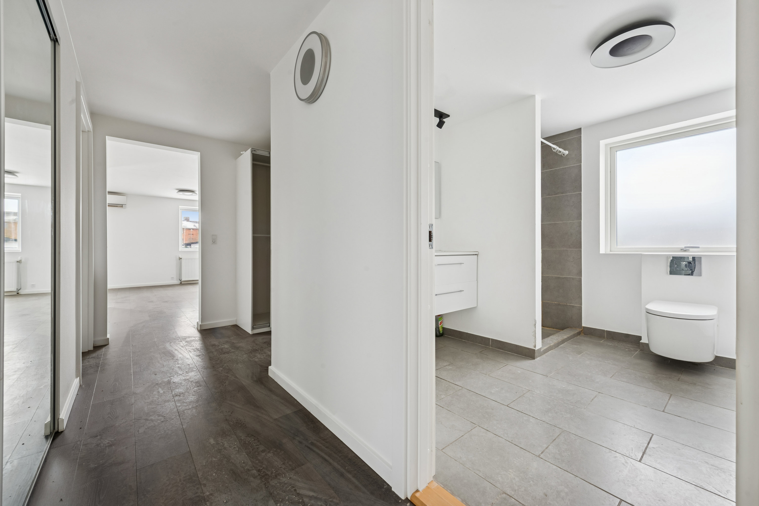 Fremhævet gang billede i fuldskærmstilstand. Billede af Birkemosen 4, 2640 Hedehusene