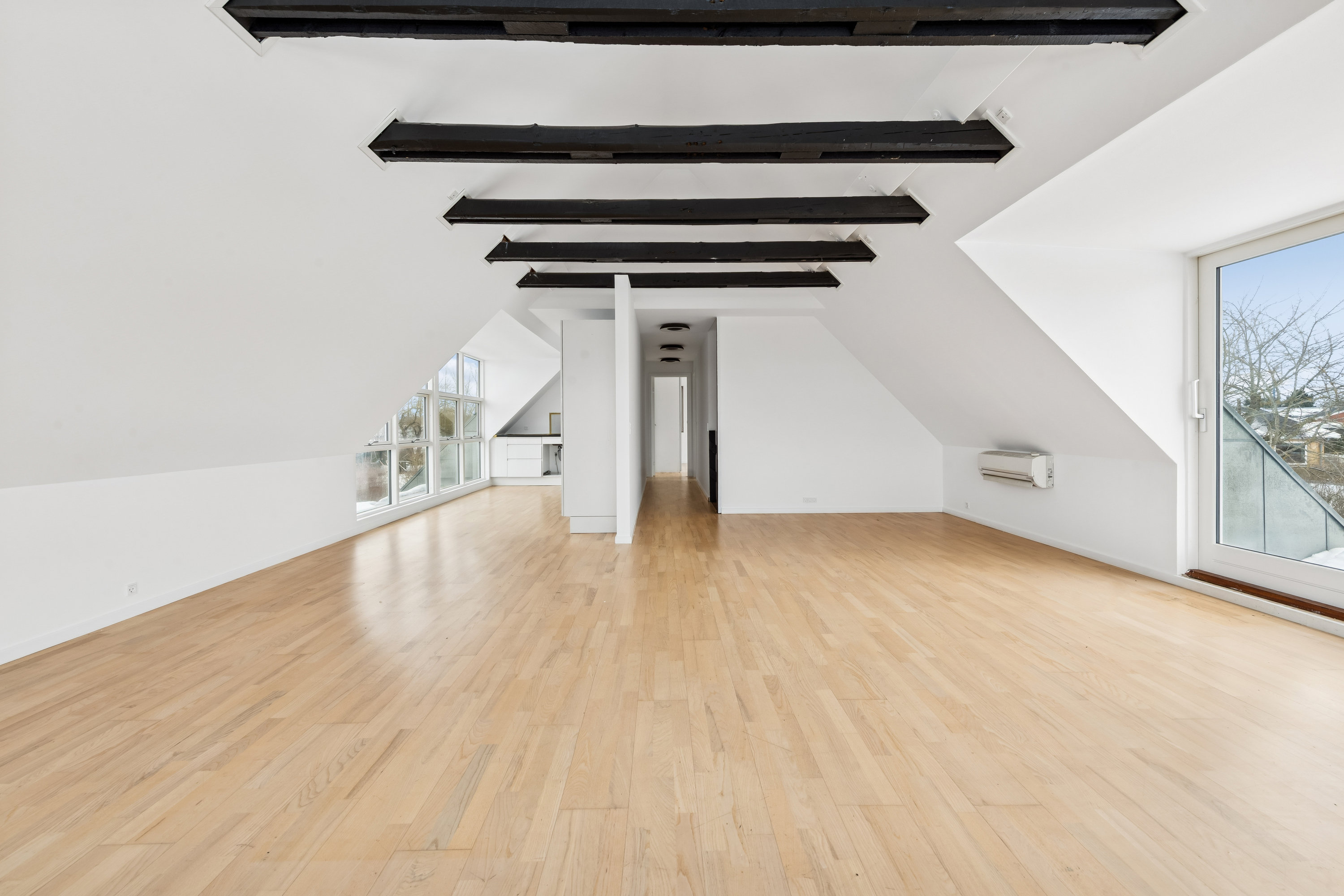 Fremhævet stue billede i fuldskærmstilstand. Billede af Birkemosen 4, 2640 Hedehusene