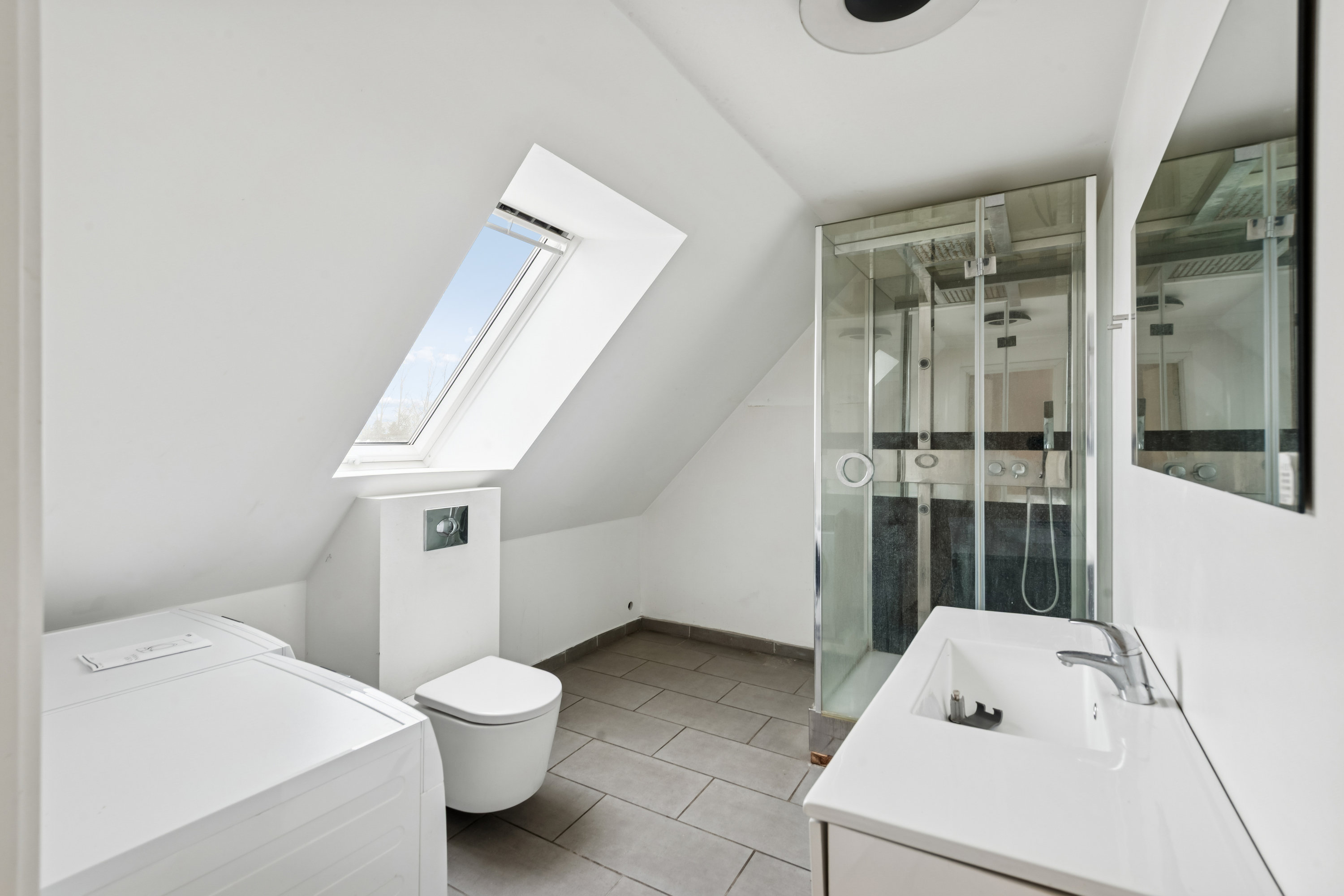 Fremhævet badeværelse billede i fuldskærmstilstand. Billede af Birkemosen 4, 2640 Hedehusene