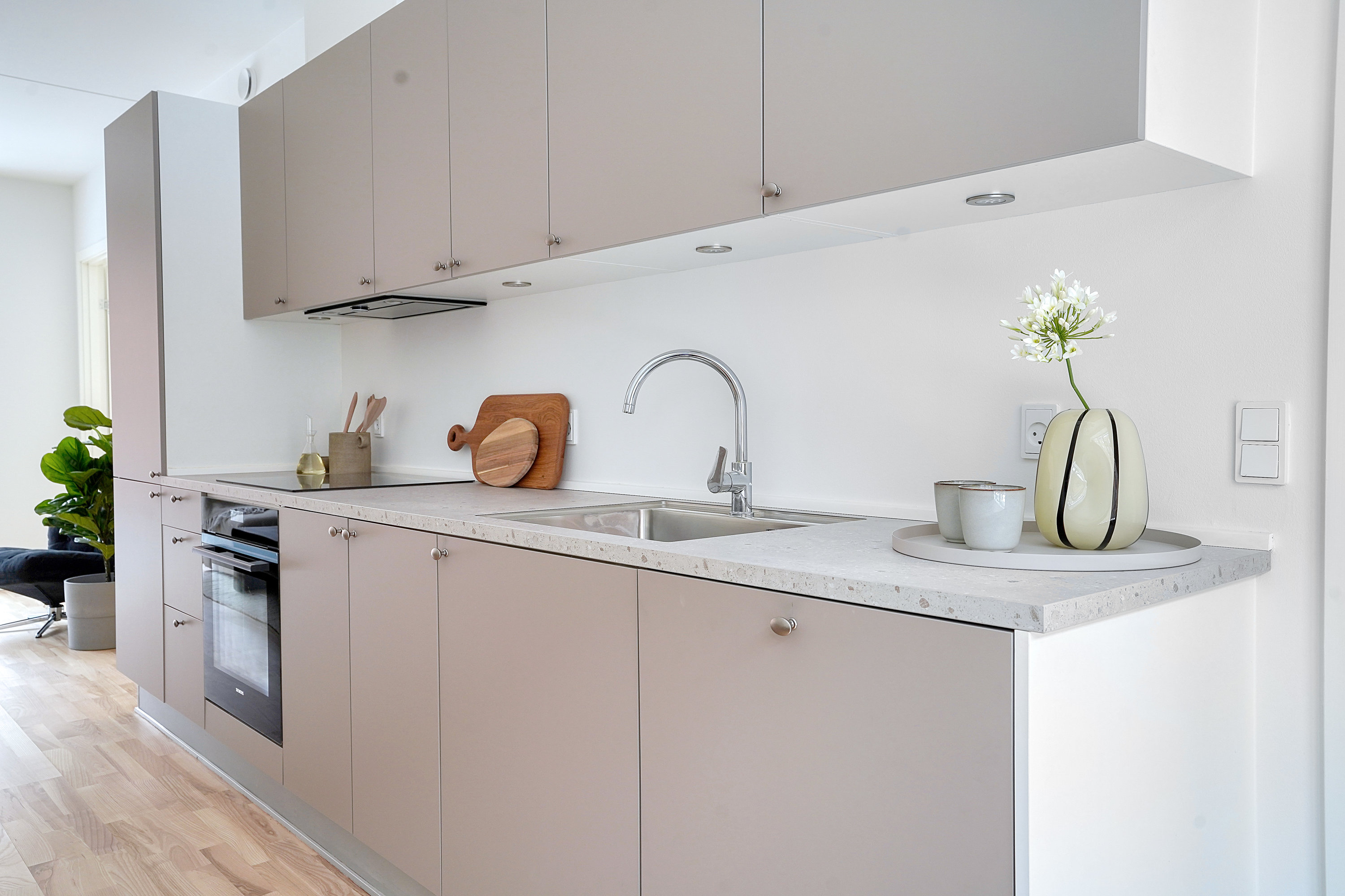 Fremhævet køkken billede i fuldskærmstilstand. Billede af Tove Maës Vej 6, 1. tv., 2500 Valby