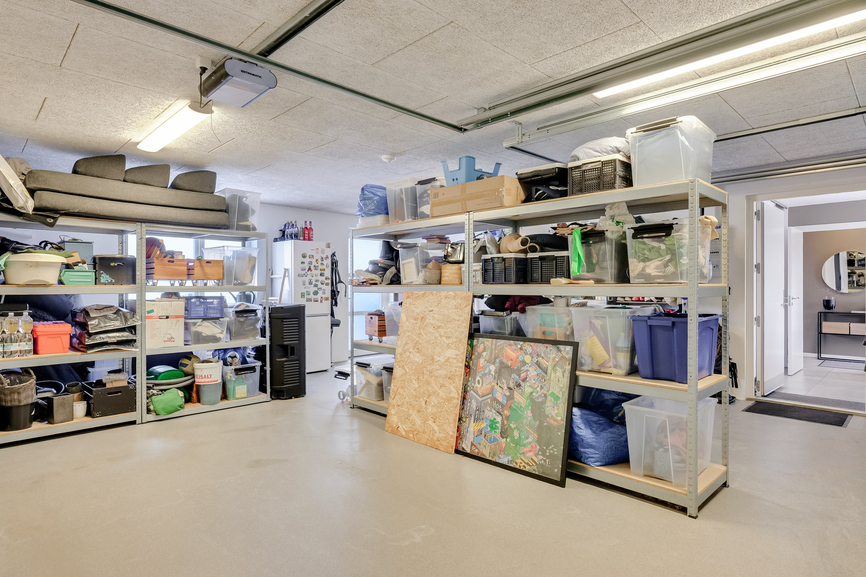 Fremhævet garage billede i fuldskærmstilstand. Billede af Langevænget 15, 5500 Middelfart