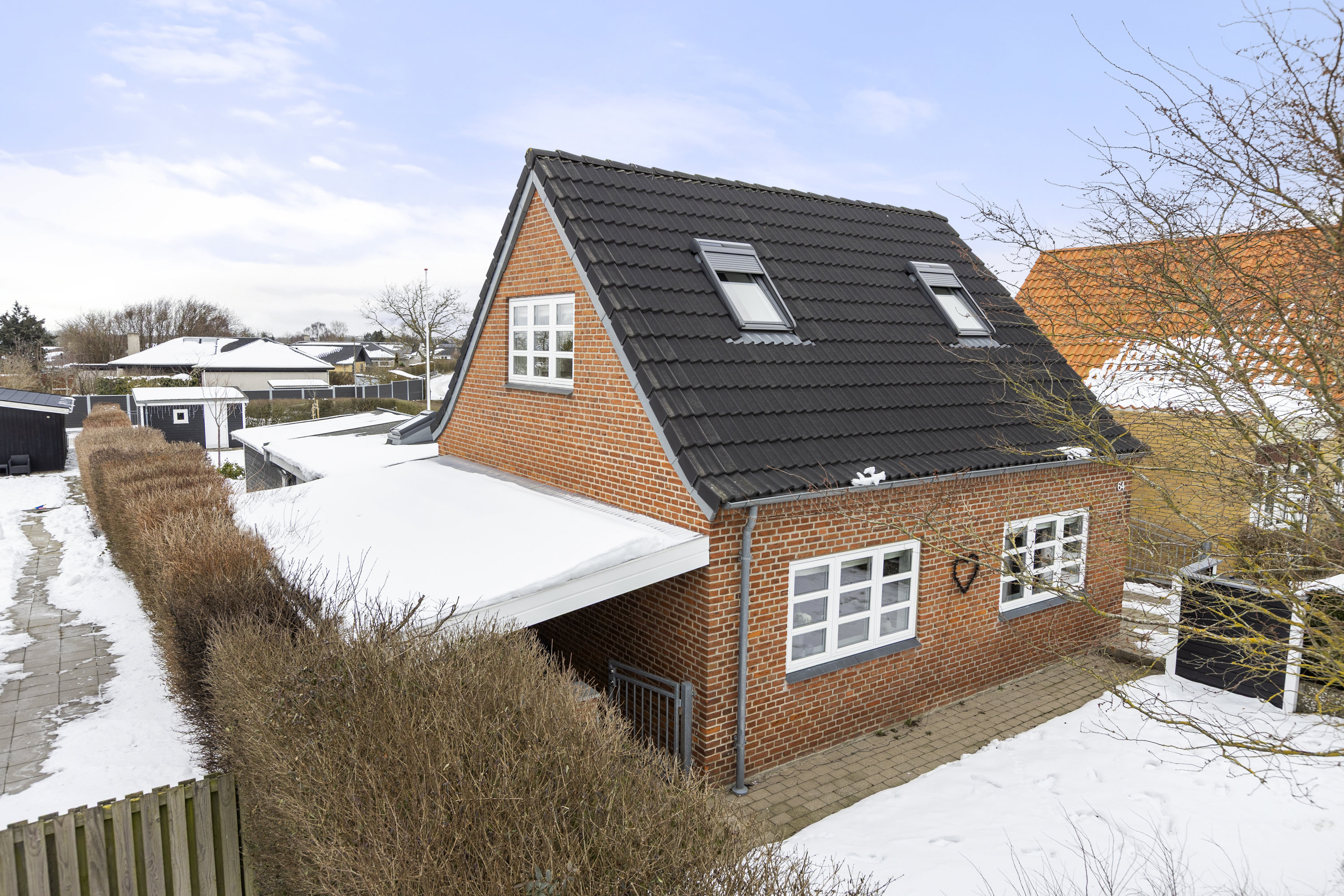 Fremhævet ejendommen billede i fuldskærmstilstand. Billede af Valbygårdsvej 64, 4200 Slagelse