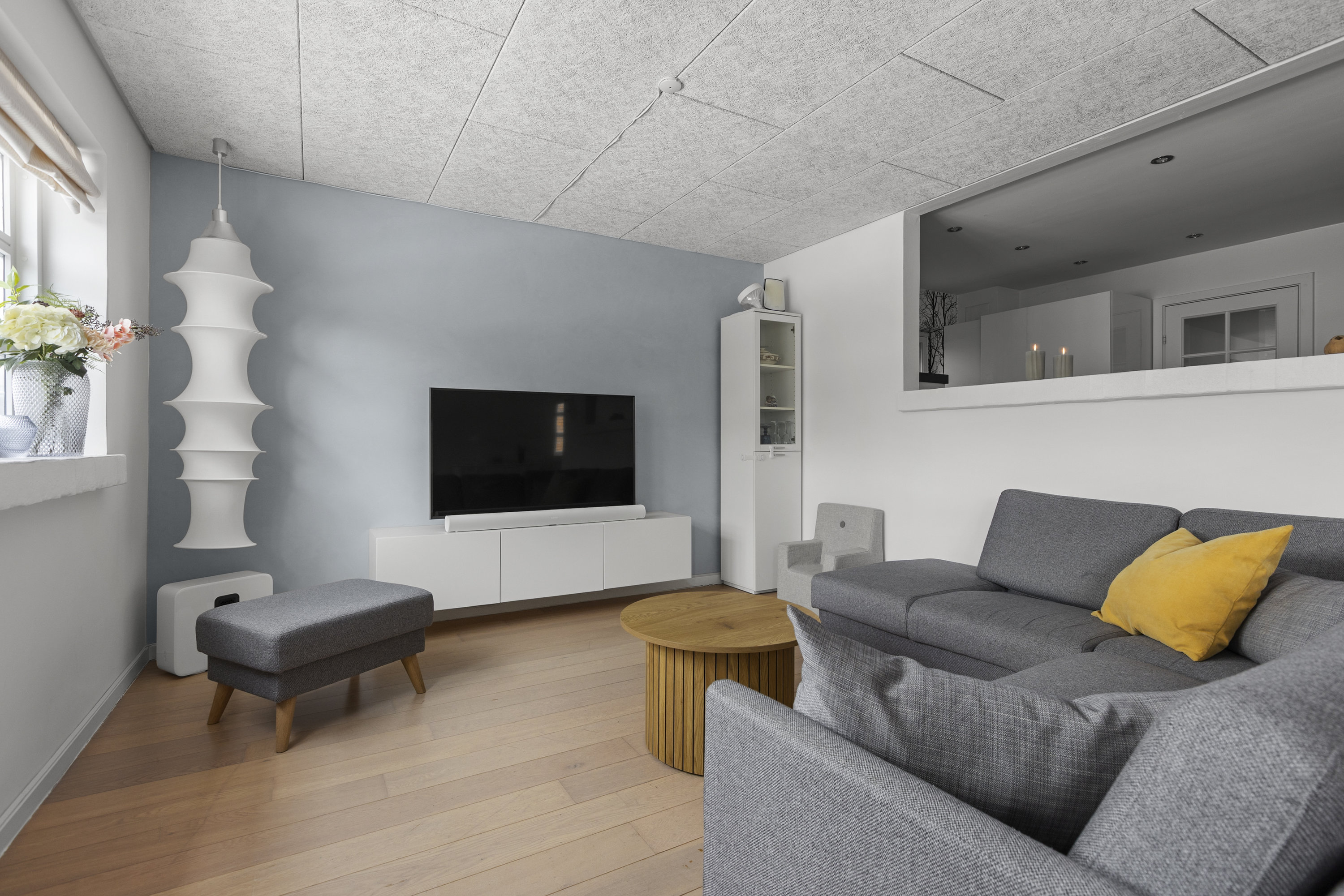 Fremhævet stue billede i fuldskærmstilstand. Billede af Valbygårdsvej 64, 4200 Slagelse