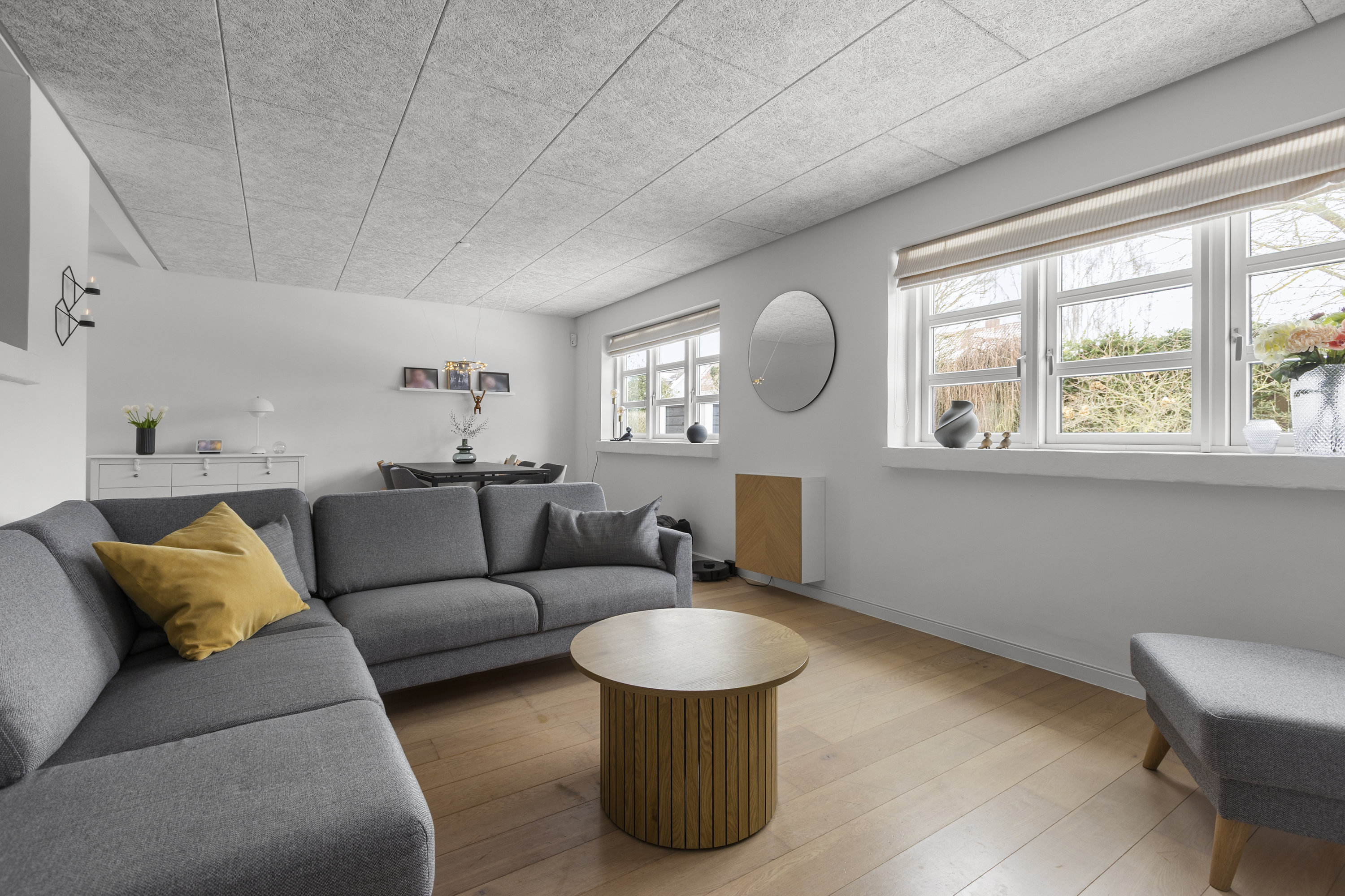 Fremhævet stue billede i fuldskærmstilstand. Billede af Valbygårdsvej 64, 4200 Slagelse