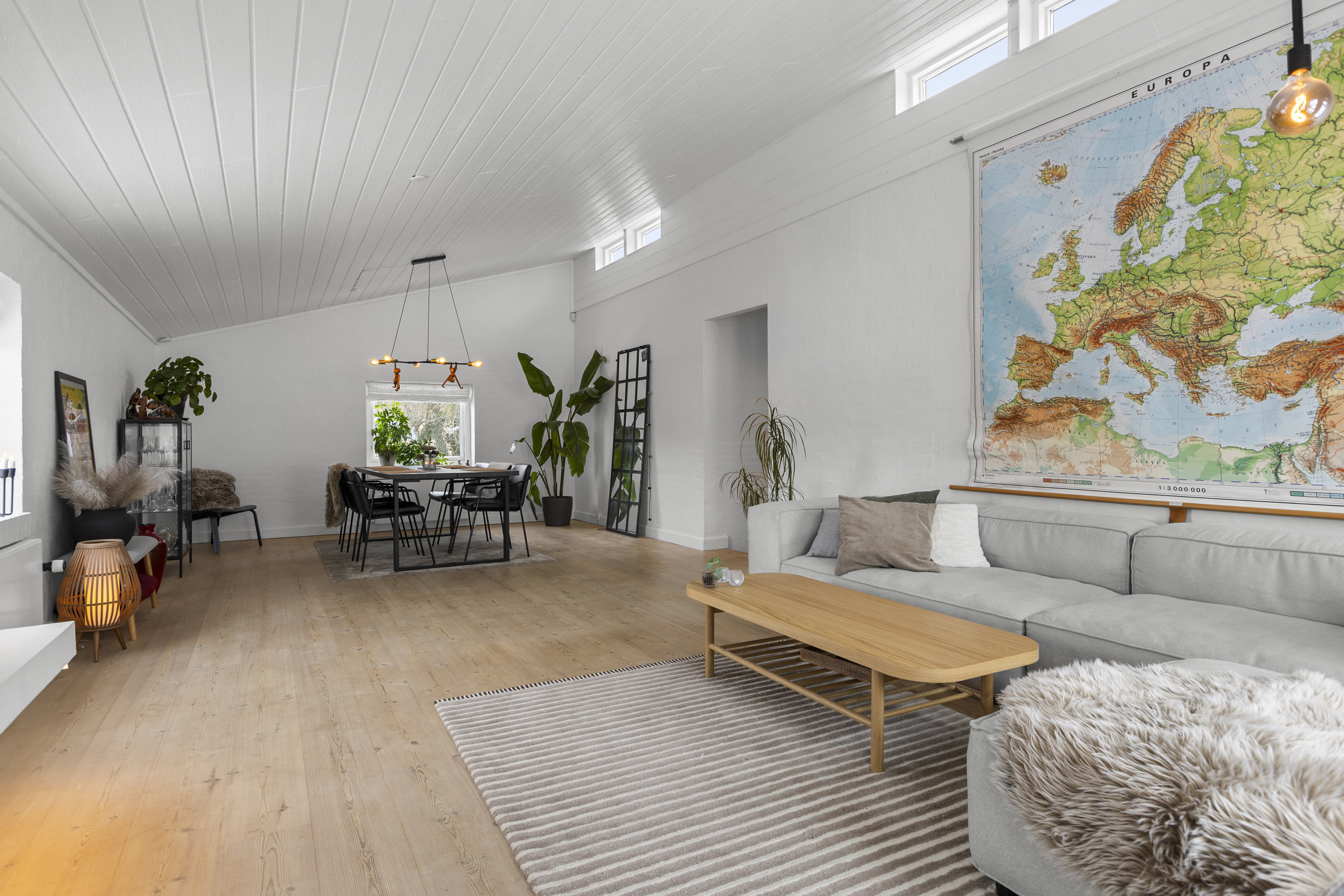 Fremhævet stue billede i fuldskærmstilstand. Billede af Kongevejen 5B, 4200 Slagelse