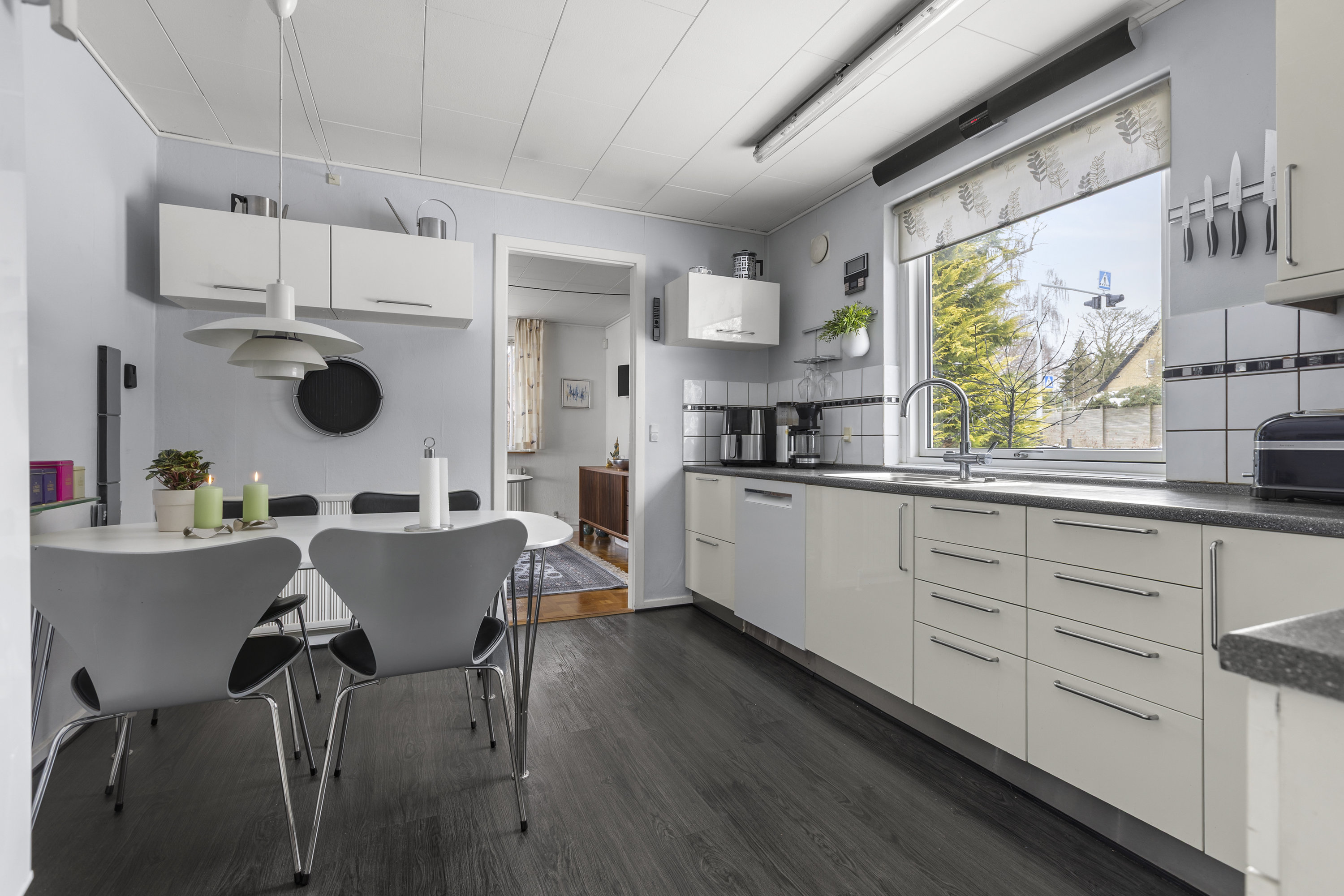 Fremhævet køkken billede i fuldskærmstilstand. Billede af Liselundvej 2, 4200 Slagelse